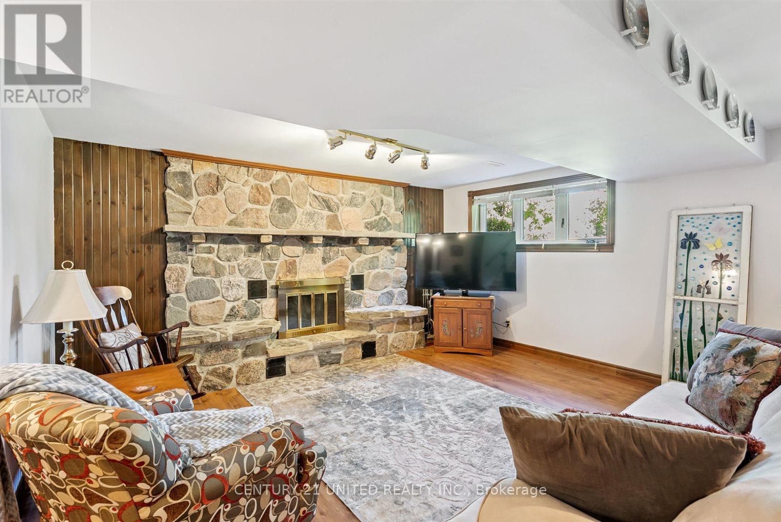 803 Crowley Crescent, Peterborough (Monaghan Ward 2), Ontario  K9J 6P5 - Photo 30 - X12387814