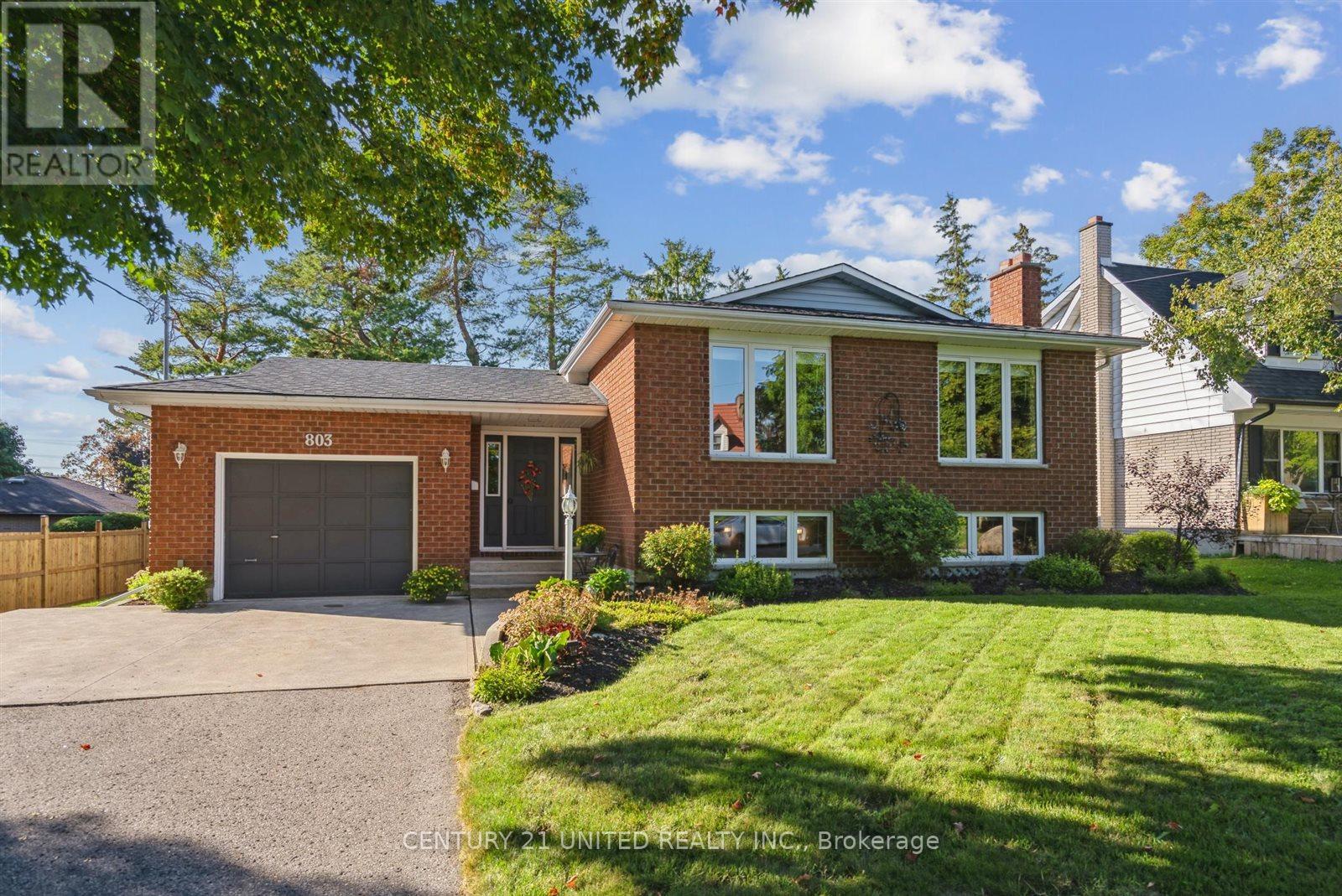 803 Crowley Crescent, Peterborough (Monaghan Ward 2), Ontario  K9J 6P5 - Photo 5 - X12387814