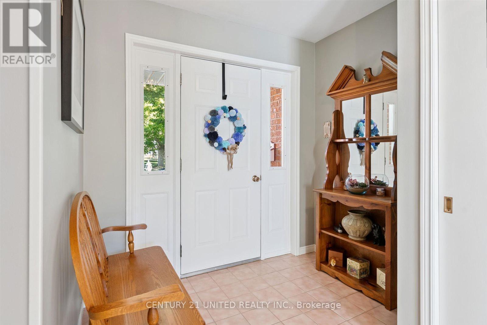 803 Crowley Crescent, Peterborough (Monaghan Ward 2), Ontario  K9J 6P5 - Photo 7 - X12387814