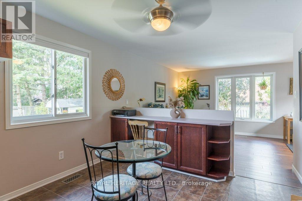 258 Franmor Drive, Peterborough (Ashburnham Ward 4), Ontario  K9H 7M3 - Photo 12 - X12387912