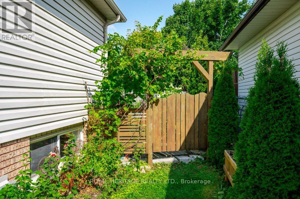 258 Franmor Drive, Peterborough (Ashburnham Ward 4), Ontario  K9H 7M3 - Photo 39 - X12387912