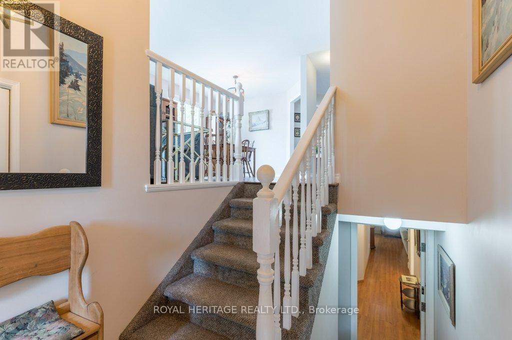258 Franmor Drive, Peterborough (Ashburnham Ward 4), Ontario  K9H 7M3 - Photo 5 - X12387912