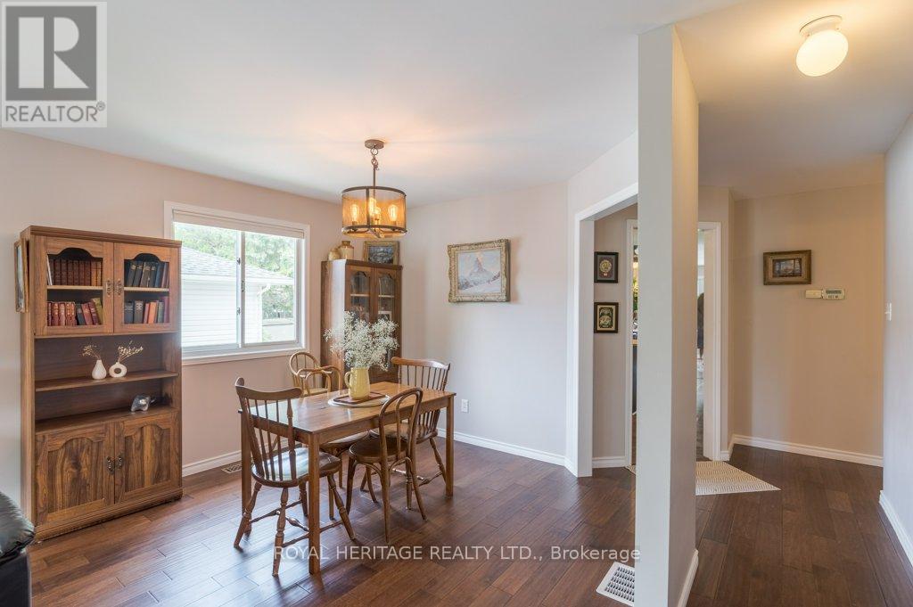 258 Franmor Drive, Peterborough (Ashburnham Ward 4), Ontario  K9H 7M3 - Photo 8 - X12387912