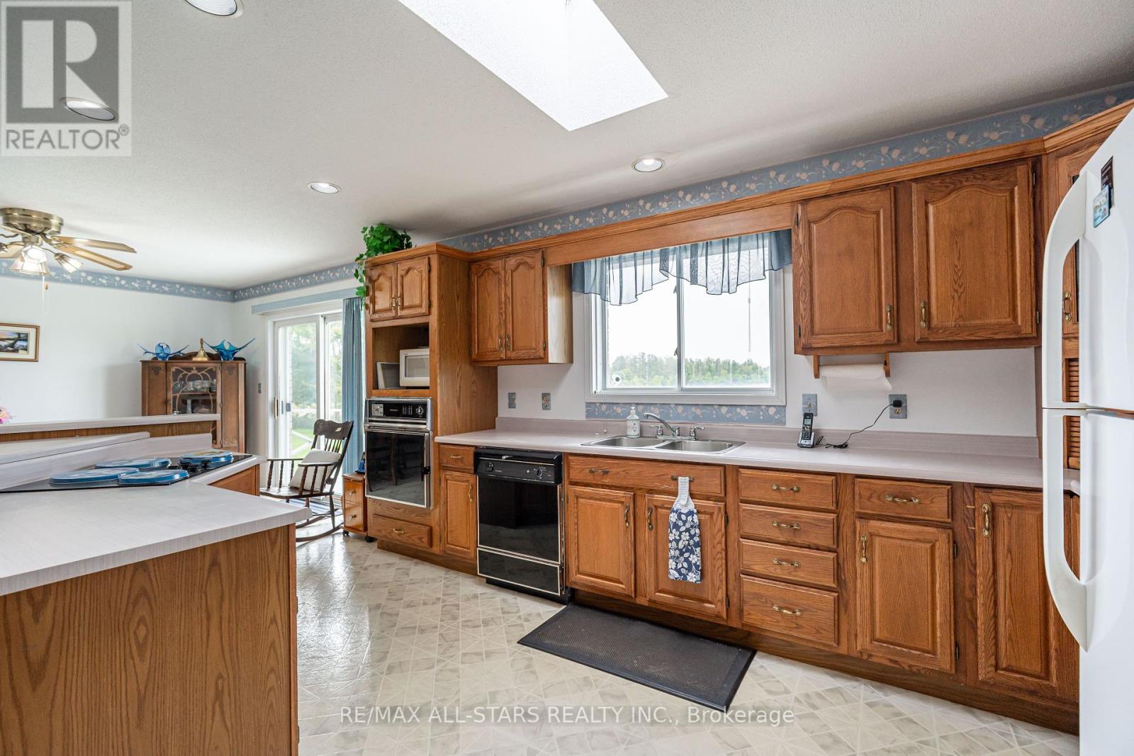 55 Sturgeon Street N, Kawartha Lakes (Omemee), Ontario  K0L 2W0 - Photo 10 - X12388182