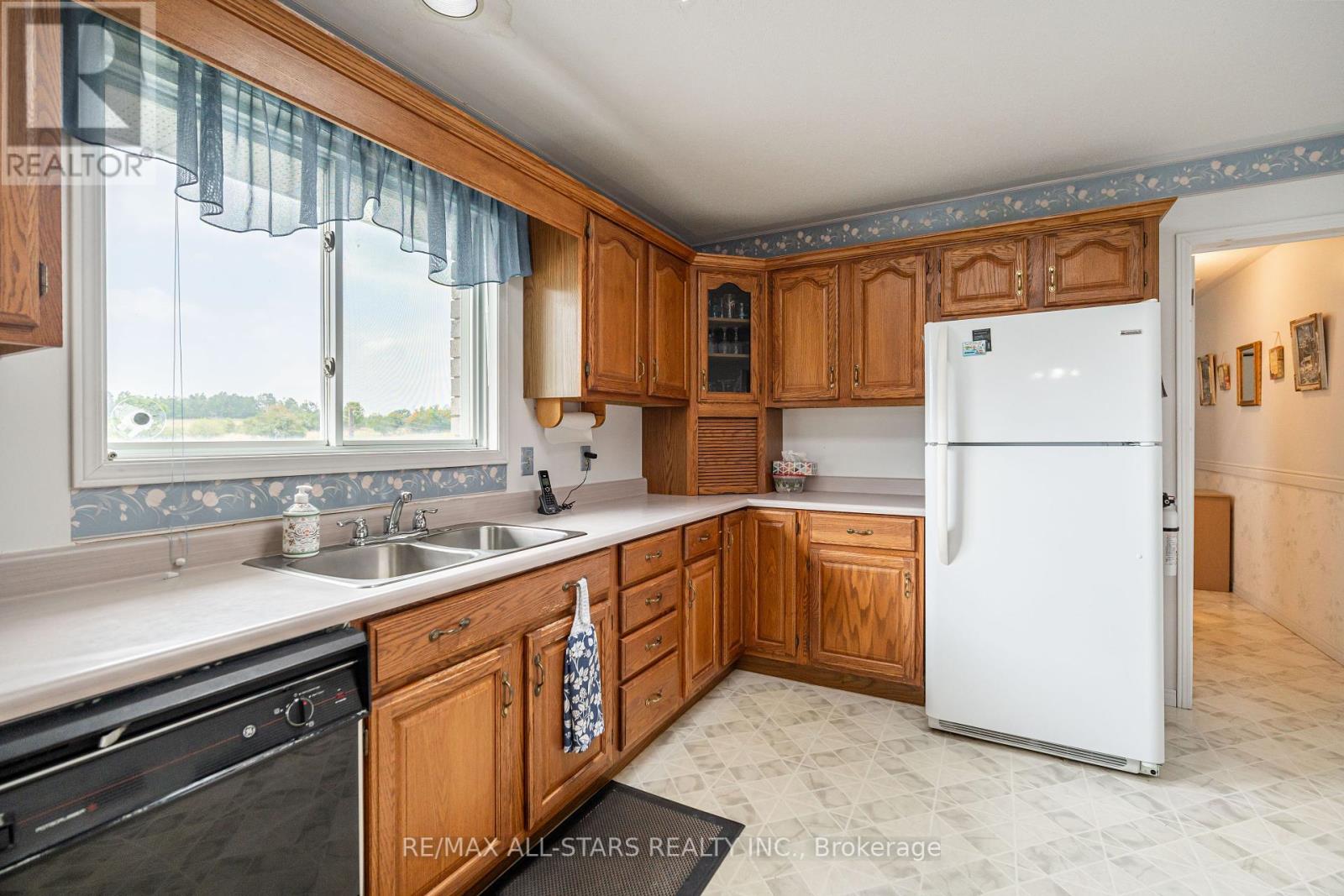 55 Sturgeon Street N, Kawartha Lakes (Omemee), Ontario  K0L 2W0 - Photo 11 - X12388182
