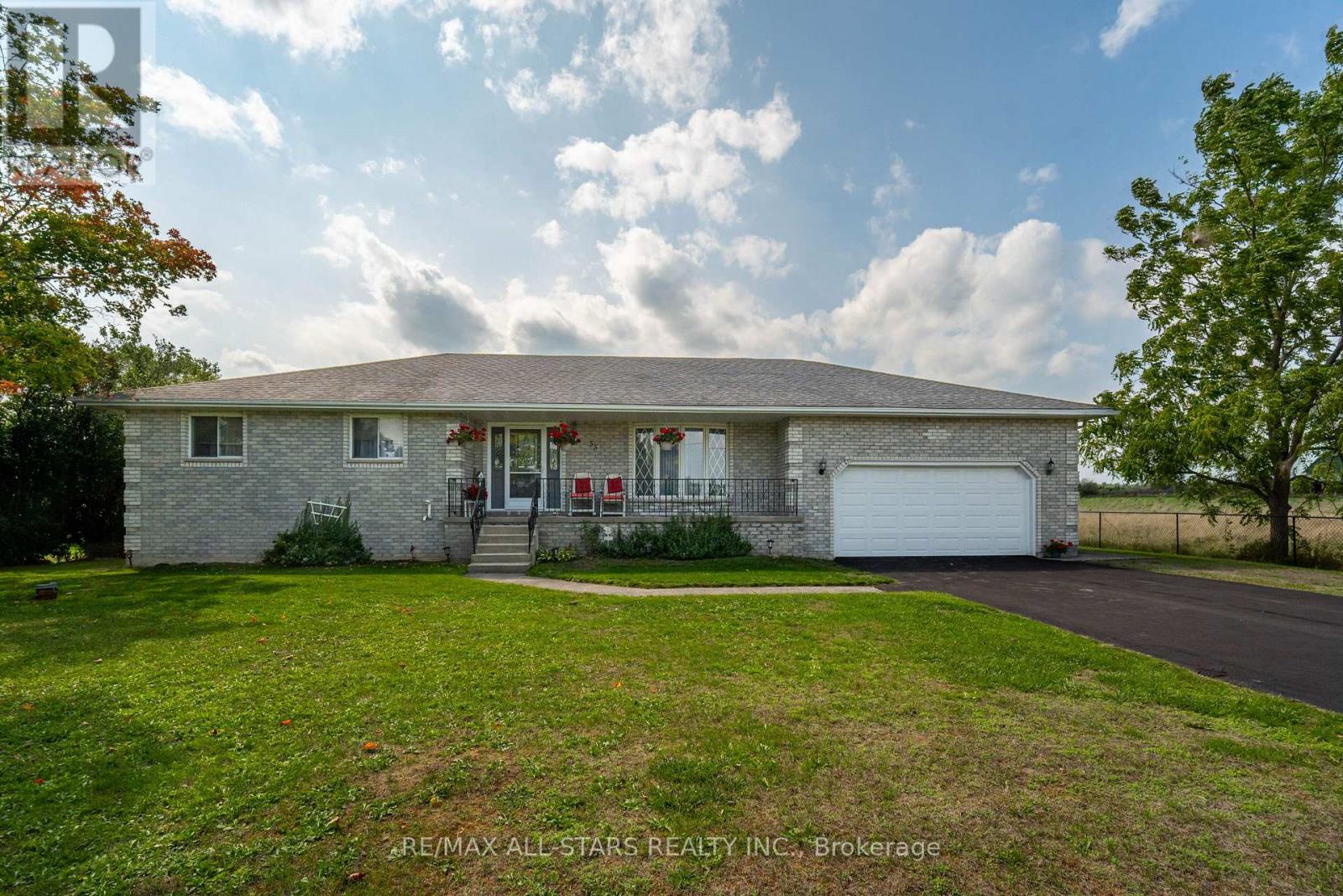 55 Sturgeon Street N, Kawartha Lakes (Omemee), Ontario  K0L 2W0 - Photo 2 - X12388182