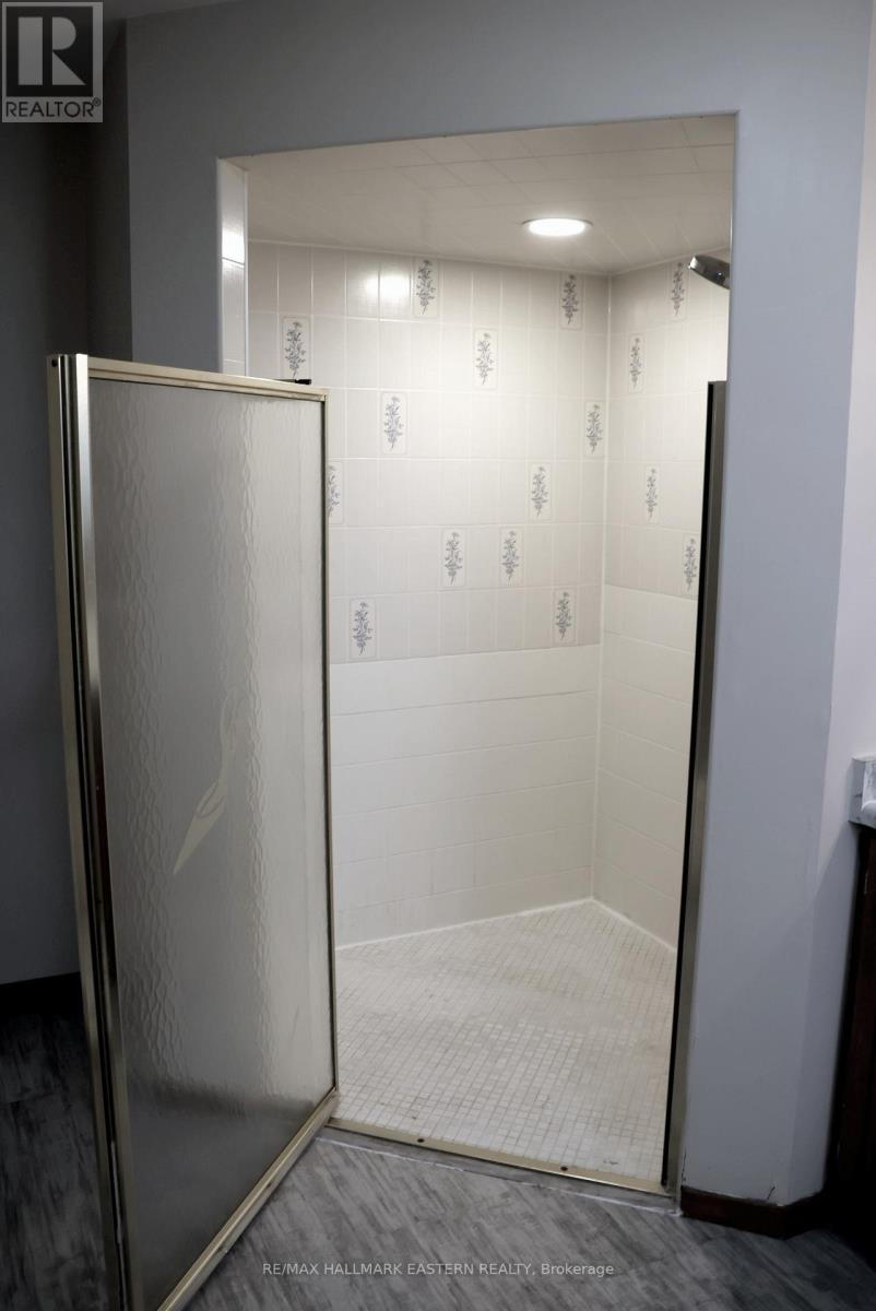 350 Dominion Crescent, Peterborough (Northcrest Ward 5), Ontario  K9H 5H1 - Photo 25 - X12388327