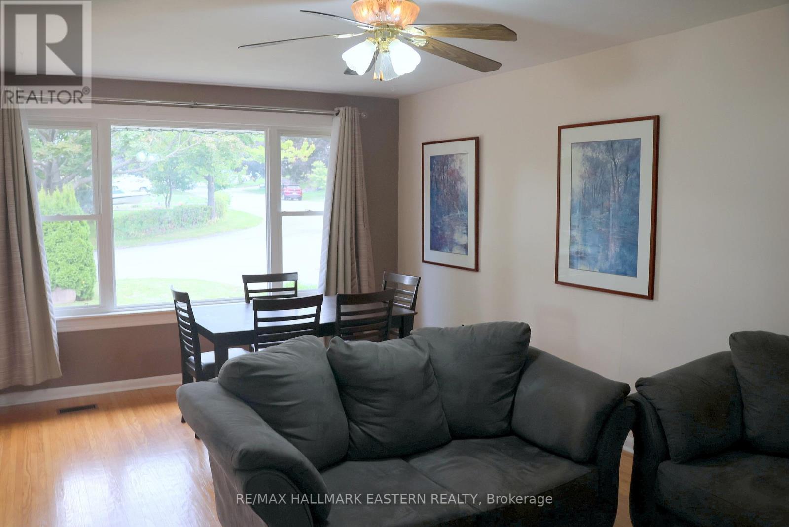 350 Dominion Crescent, Peterborough (Northcrest Ward 5), Ontario  K9H 5H1 - Photo 4 - X12388327