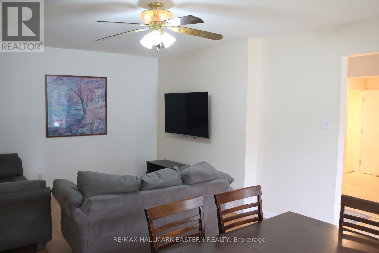 350 Dominion Crescent, Peterborough (Northcrest Ward 5), Ontario  K9H 5H1 - Photo 6 - X12388327