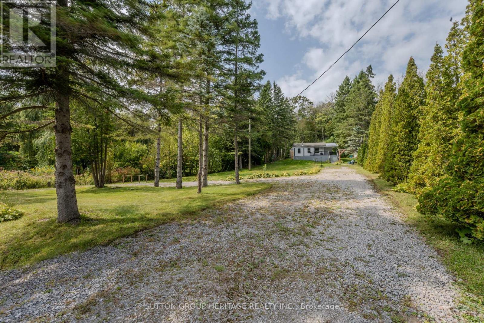 682 North Shore Drive E, Otonabee-South Monaghan, Ontario  K0L 1B0 - Photo 25 - X12388169