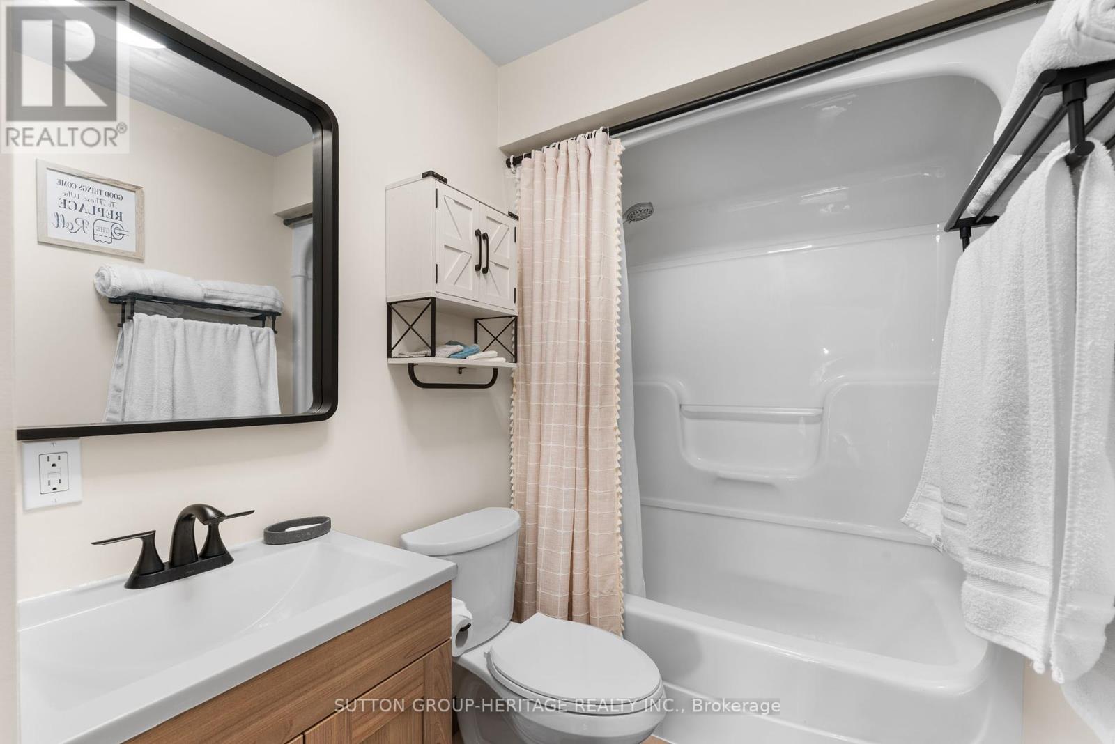 682 North Shore Drive E, Otonabee-South Monaghan, Ontario  K0L 1B0 - Photo 7 - X12388169