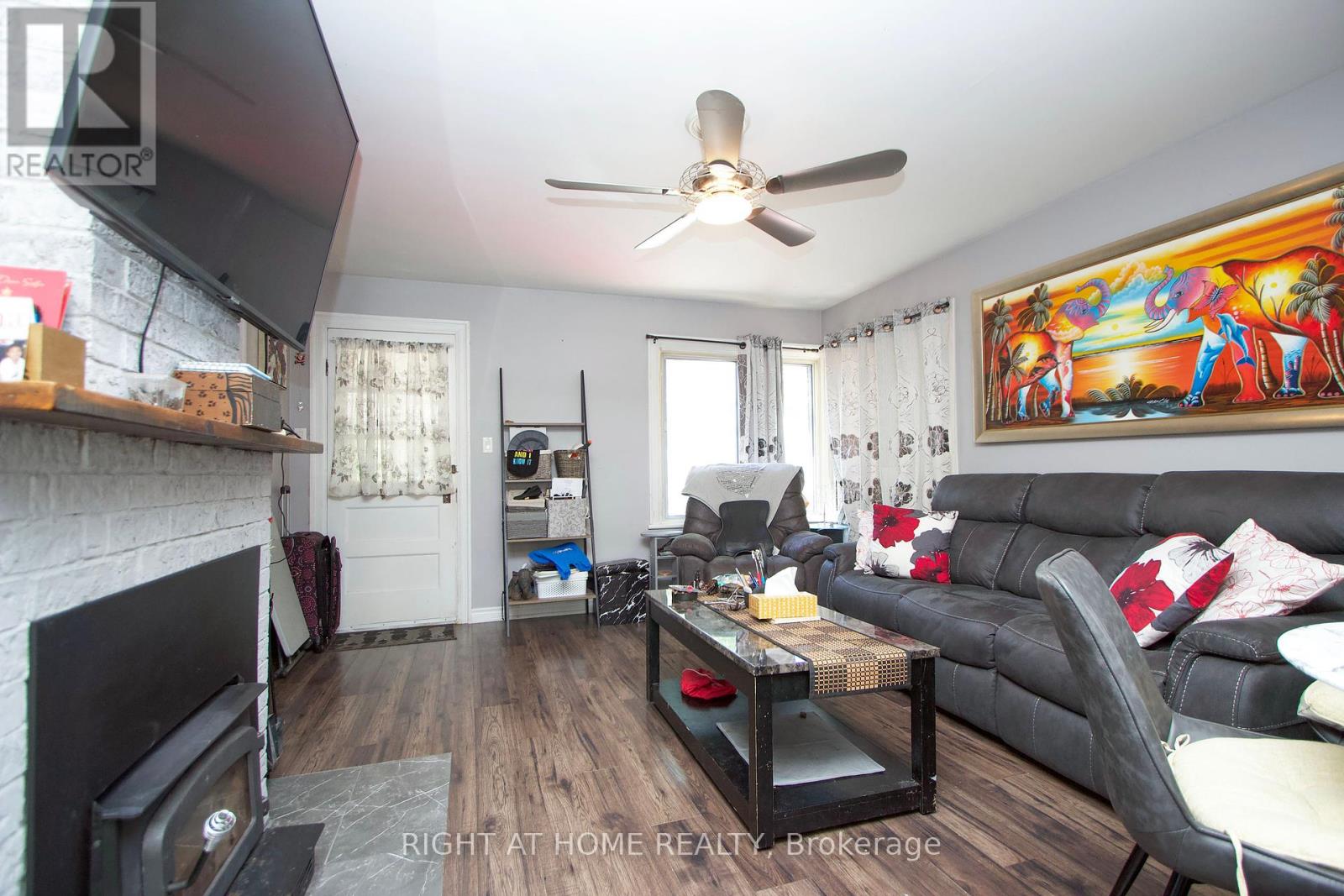 3 Dover Street, Kawartha Lakes (Fenelon), Ontario  K9V 4R6 - Photo 5 - X12388244