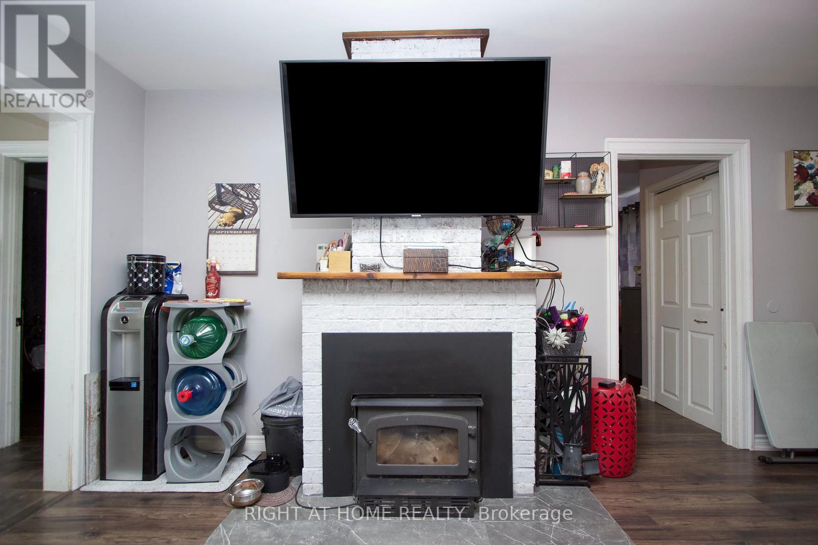 3 Dover Street, Kawartha Lakes (Fenelon), Ontario  K9V 4R6 - Photo 8 - X12388244