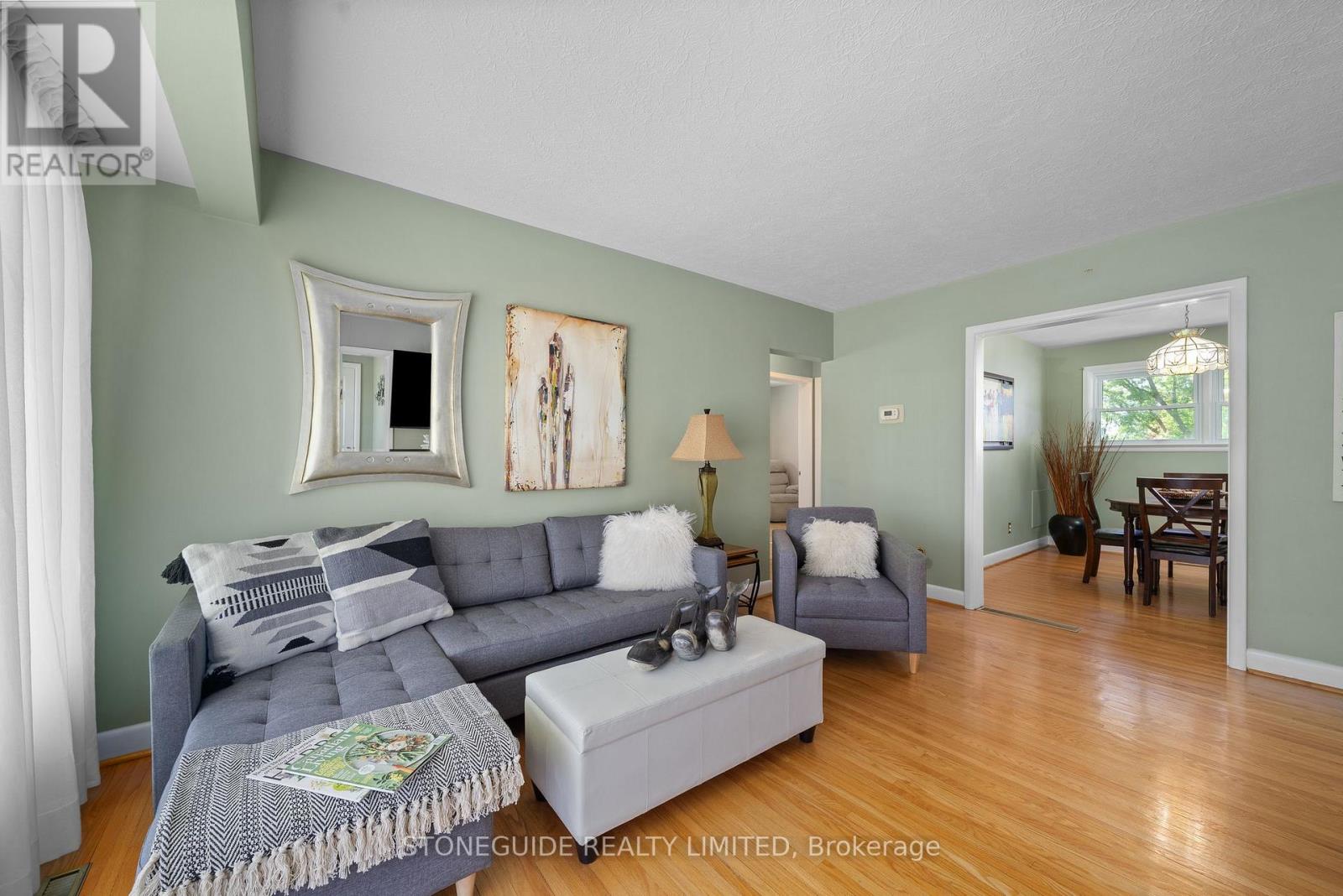 5 Armour Court, Kawartha Lakes (Lindsay), Ontario  K9V 1N9 - Photo 8 - X12388488
