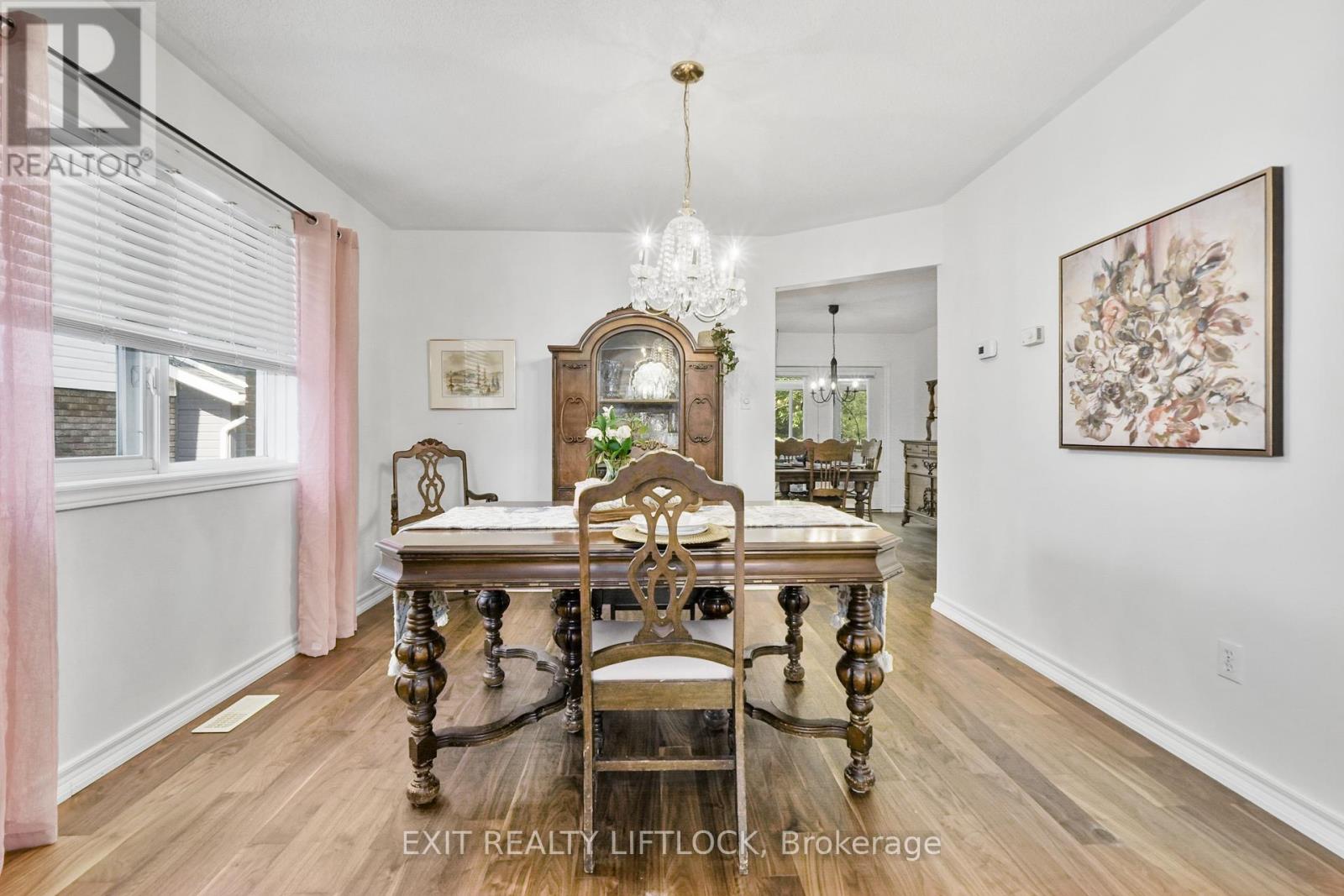 1373 Hetherington Drive, Peterborough (Northcrest Ward 5), Ontario  K9L 1Z5 - Photo 5 - X12388533