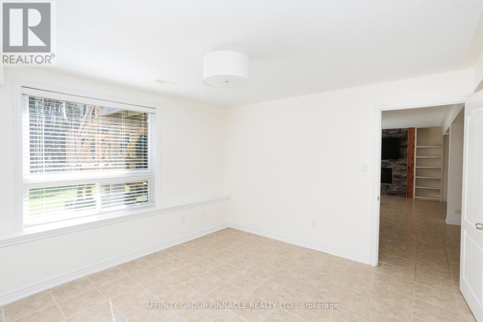 103 Cook Street, Kawartha Lakes (Lindsay), Ontario  K9V 0K8 - Photo 38 - X12388918