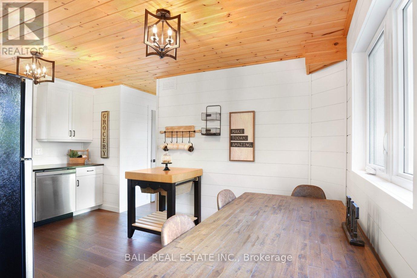 45 Hemlock Point Road, North Kawartha, Ontario  K0L 1A0 - Photo 8 - X12389129