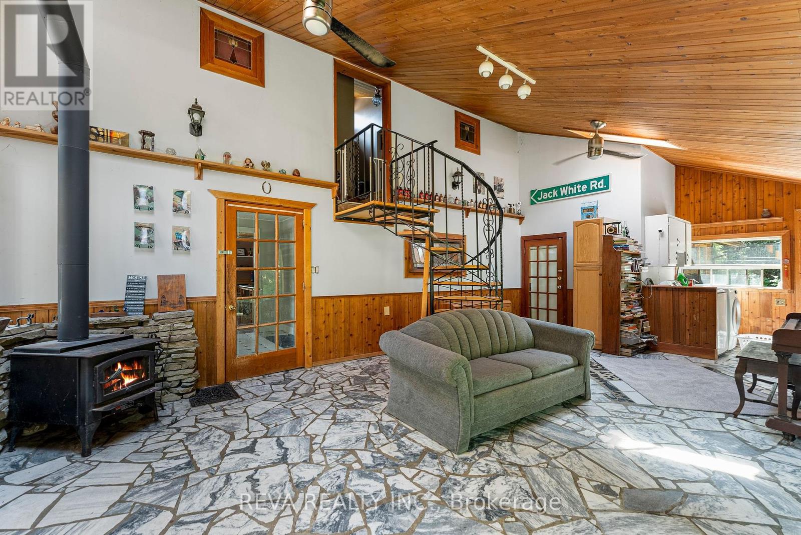 26361 Highway 62 South, Bancroft (Dungannon Ward), Ontario  K0L 1C0 - Photo 22 - X12389370