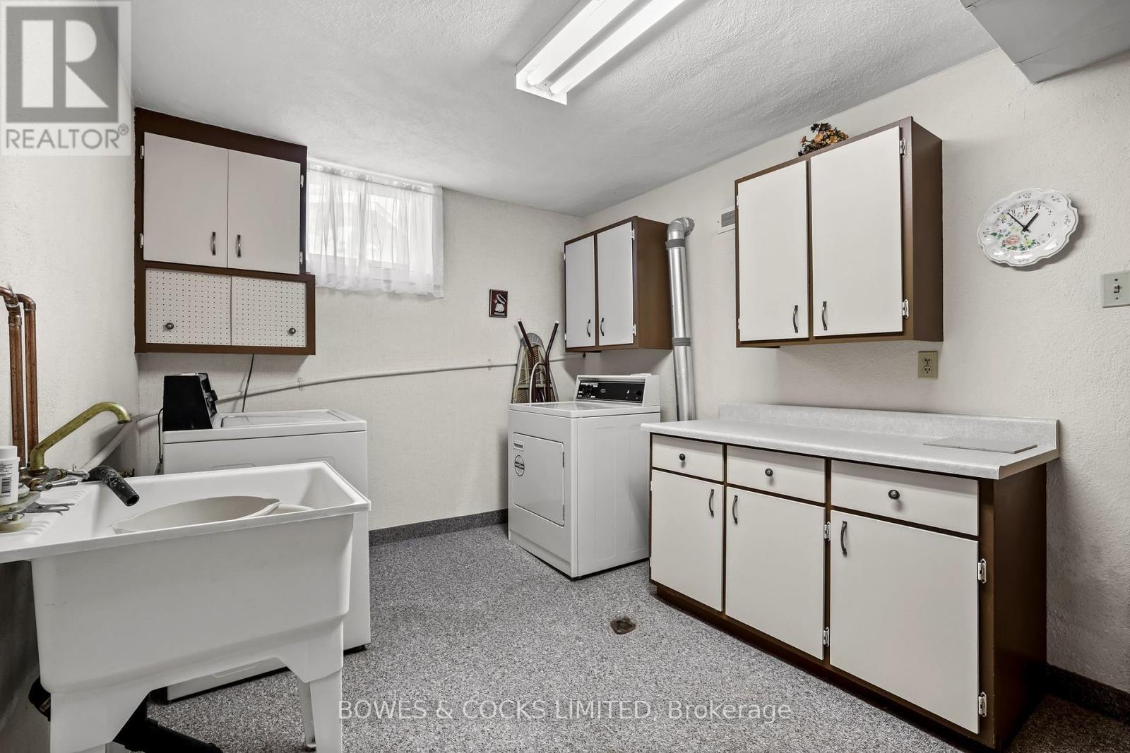 905 Glenholme Avenue, Peterborough (Northcrest Ward 5), Ontario  K9H 5M4 - Photo 33 - X12389461