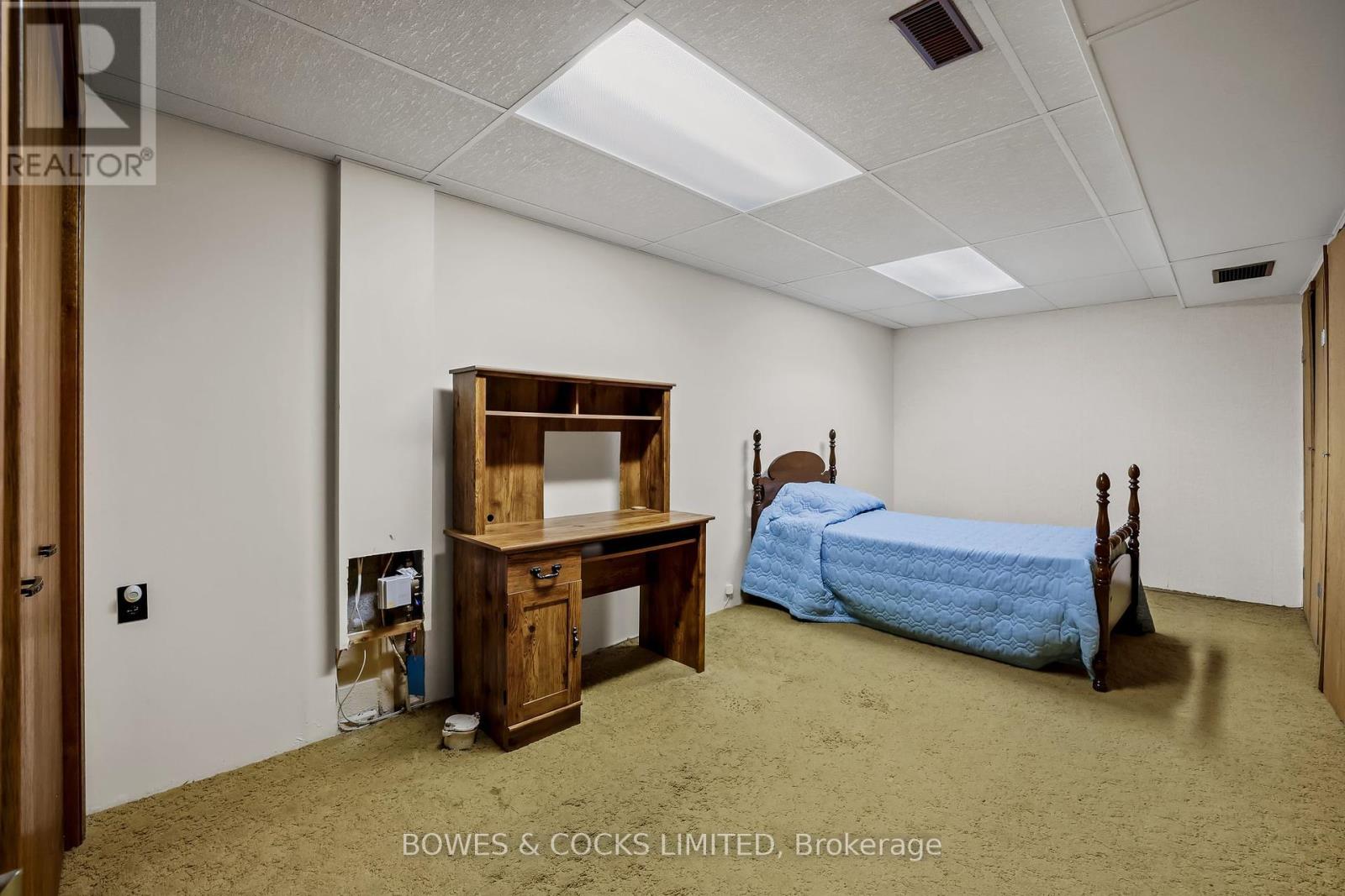 905 Glenholme Avenue, Peterborough (Northcrest Ward 5), Ontario  K9H 5M4 - Photo 36 - X12389461