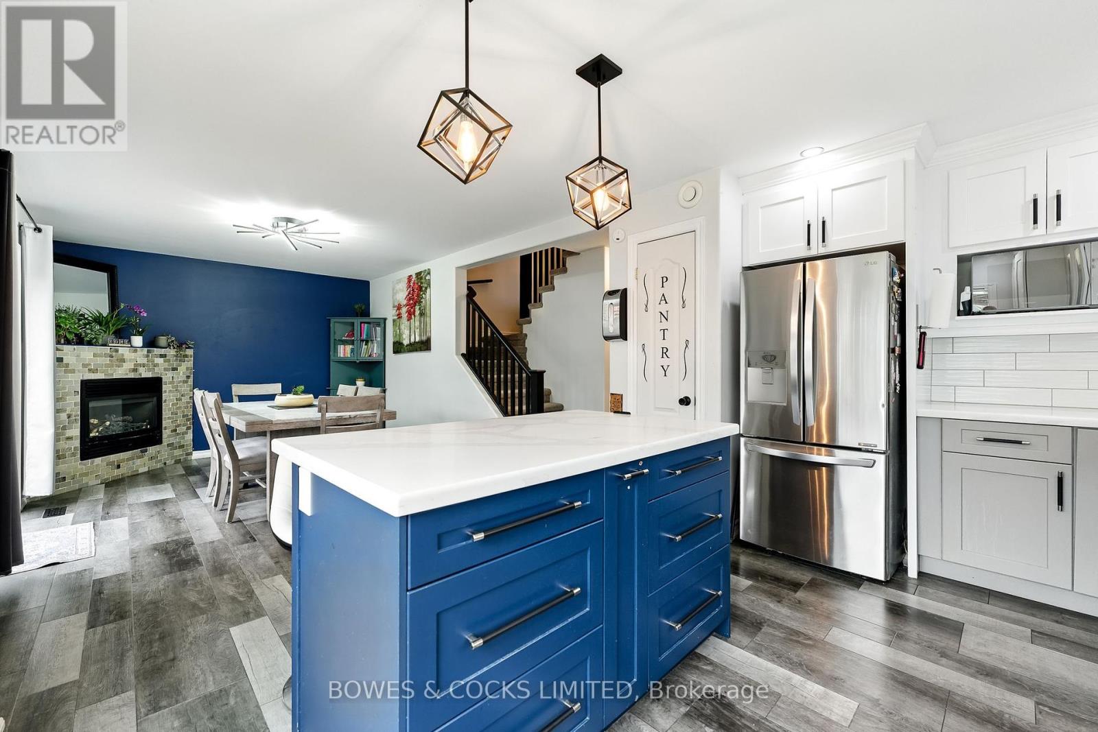 210 Farrier Crescent, Peterborough (Northcrest Ward 5), Ontario  K9L 0A6 - Photo 16 - X12389497