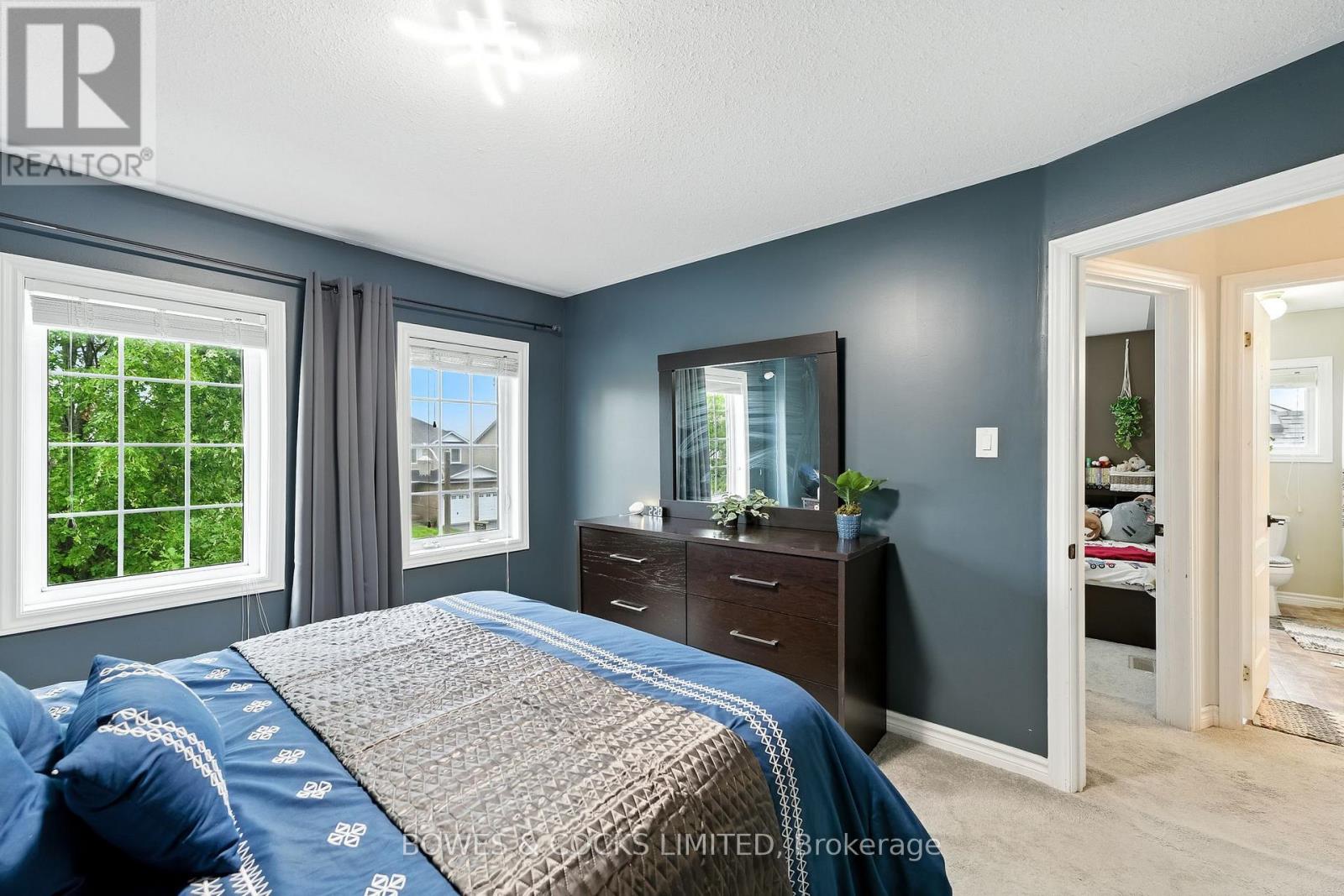 210 Farrier Crescent, Peterborough (Northcrest Ward 5), Ontario  K9L 0A6 - Photo 22 - X12389497