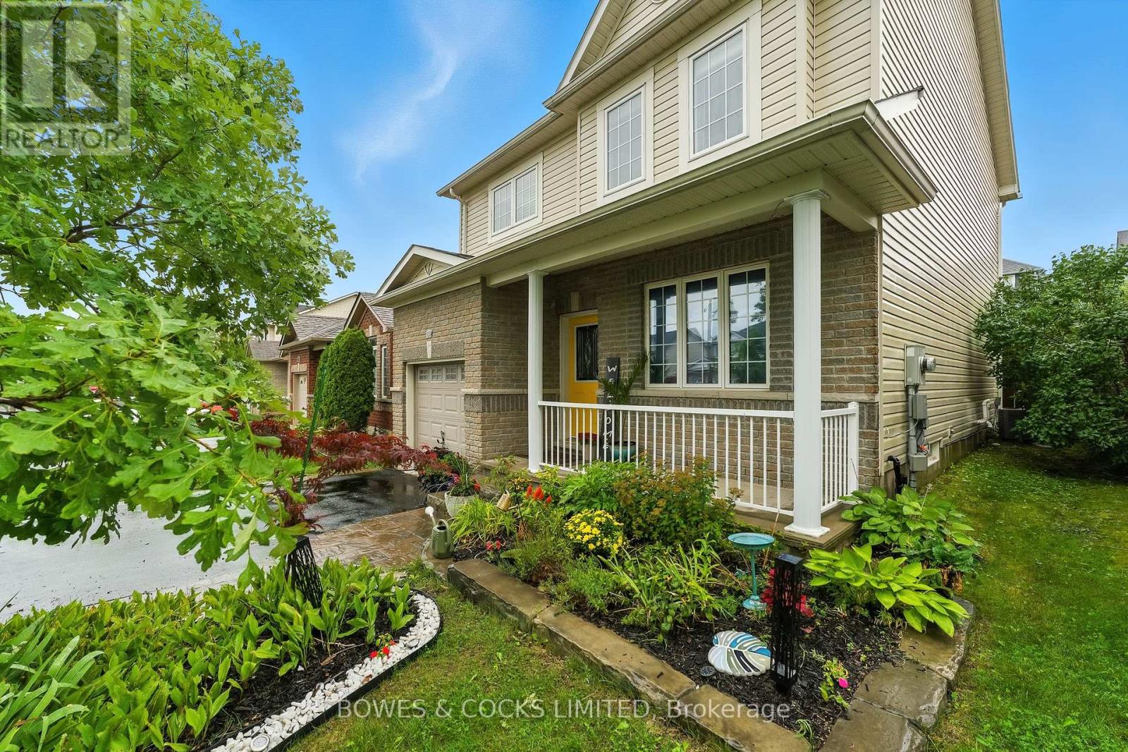210 Farrier Crescent, Peterborough (Northcrest Ward 5), Ontario  K9L 0A6 - Photo 3 - X12389497