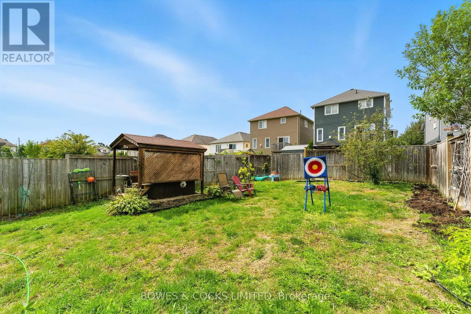 210 Farrier Crescent, Peterborough (Northcrest Ward 5), Ontario  K9L 0A6 - Photo 41 - X12389497