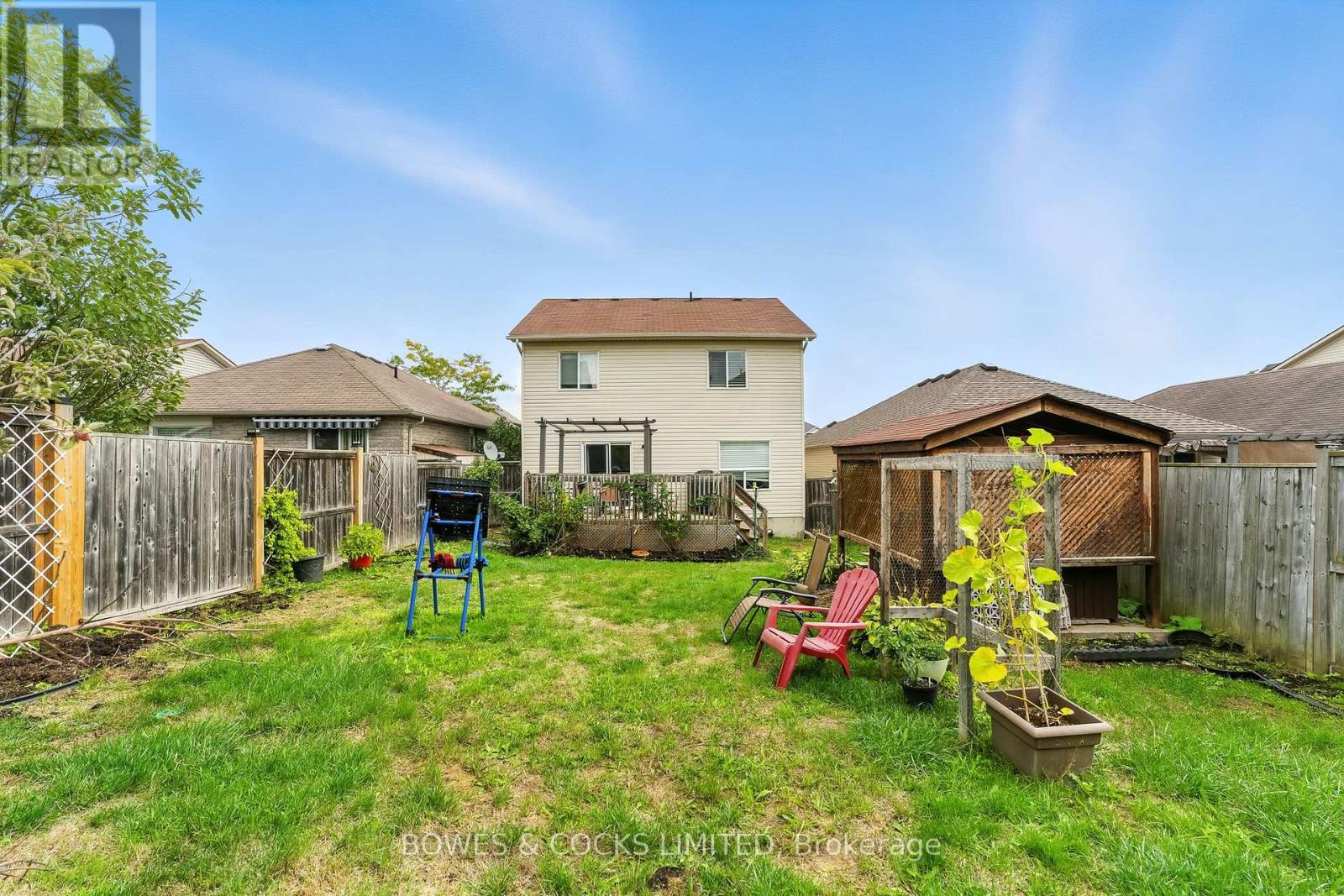 210 Farrier Crescent, Peterborough (Northcrest Ward 5), Ontario  K9L 0A6 - Photo 42 - X12389497