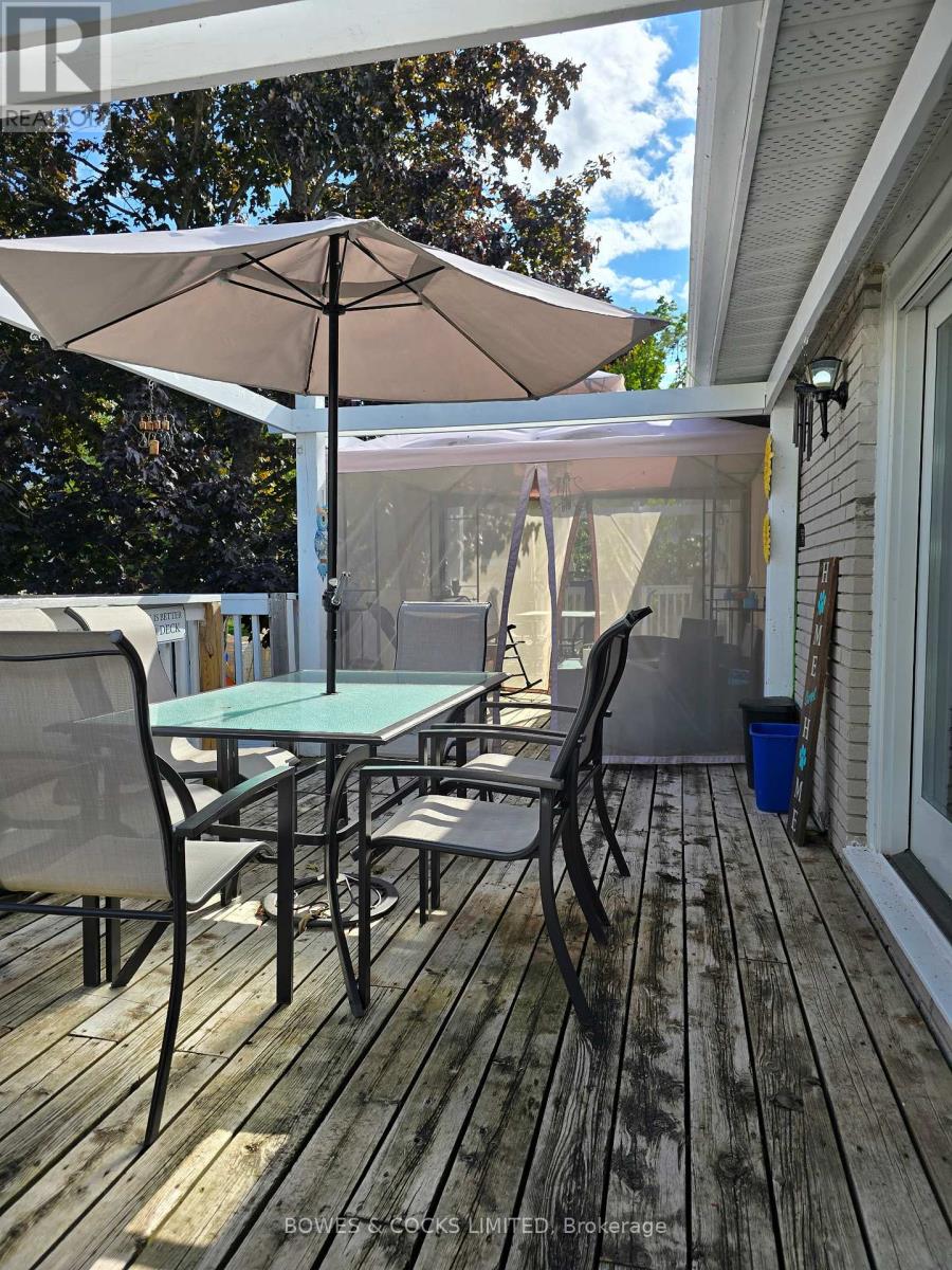 33 Maple Grove Road, Kawartha Lakes (Lindsay), Ontario  K9V 4R6 - Photo 16 - X12389682