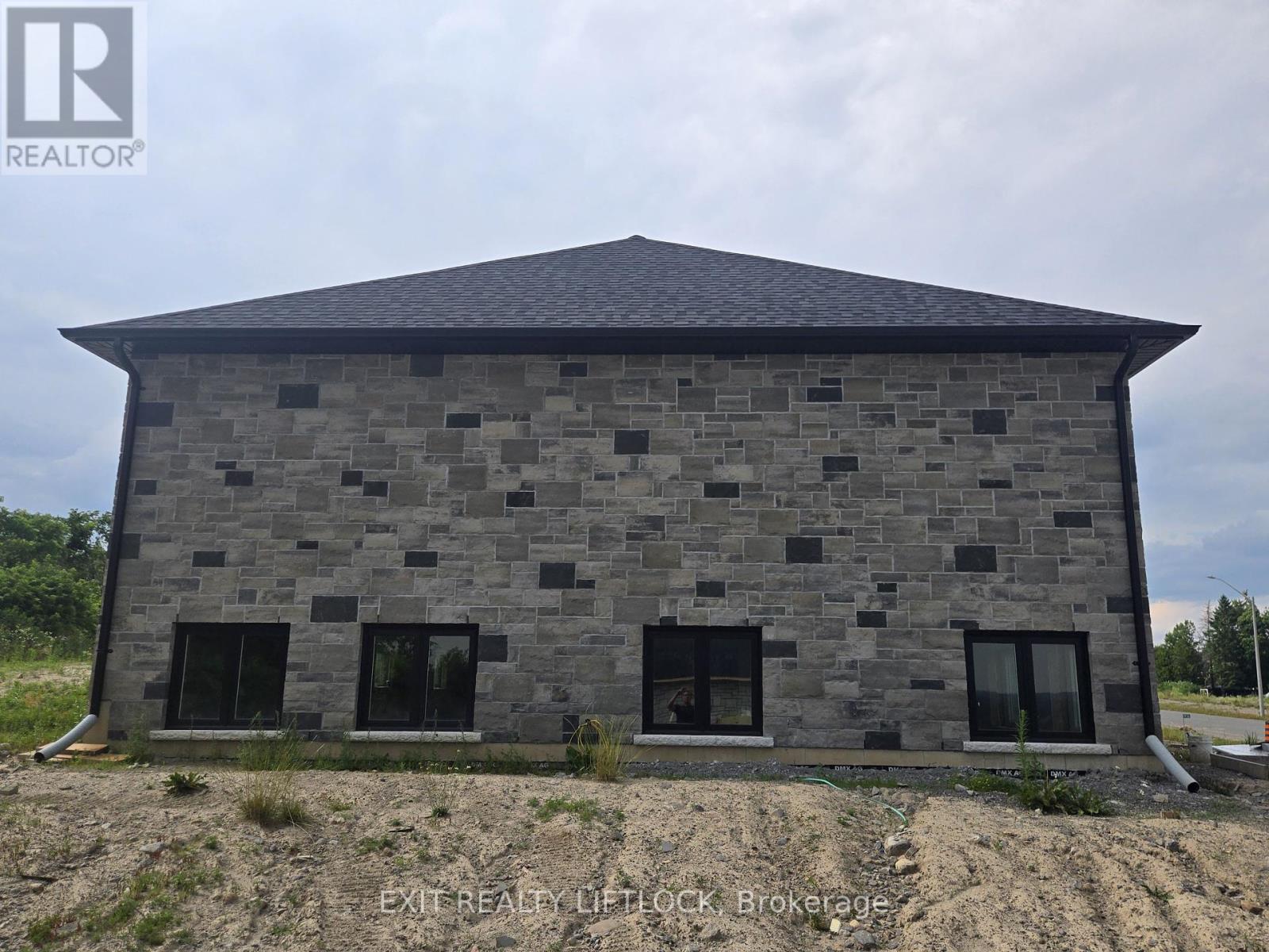 1936 Davenport Road, Cavan Monaghan (Cavan Twp), Ontario  L0A 1C0 - Photo 3 - X12389916