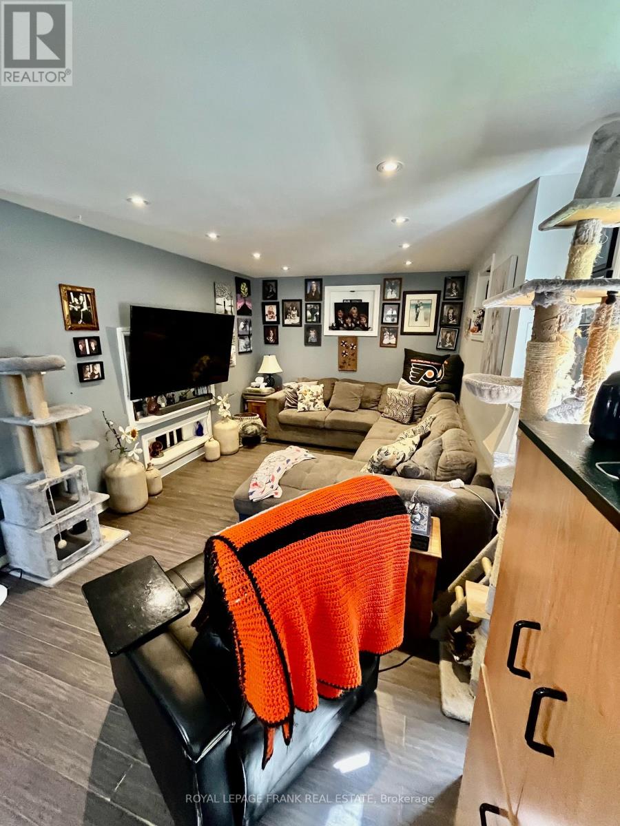 1630 Musclow Greenview Road, Hastings Highlands (Monteagle Ward), Ontario  K0L 1C0 - Photo 11 - X12389923