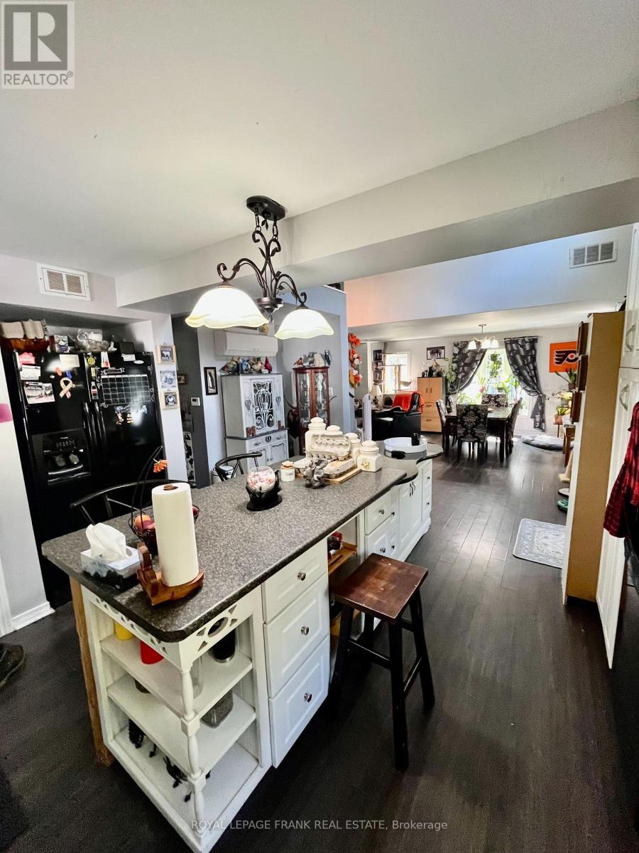 1630 Musclow Greenview Road, Hastings Highlands (Monteagle Ward), Ontario  K0L 1C0 - Photo 6 - X12389923