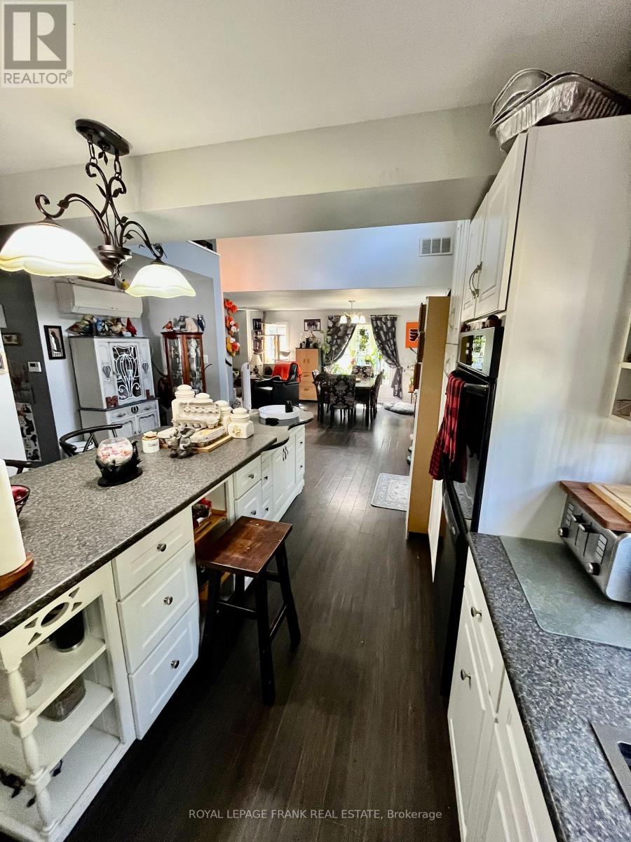 1630 Musclow Greenview Road, Hastings Highlands (Monteagle Ward), Ontario  K0L 1C0 - Photo 7 - X12389923