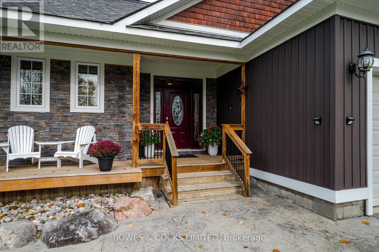 9 Phillips Court, Trent Lakes, Ontario  K0L 1J0 - Photo 4 - X12390064