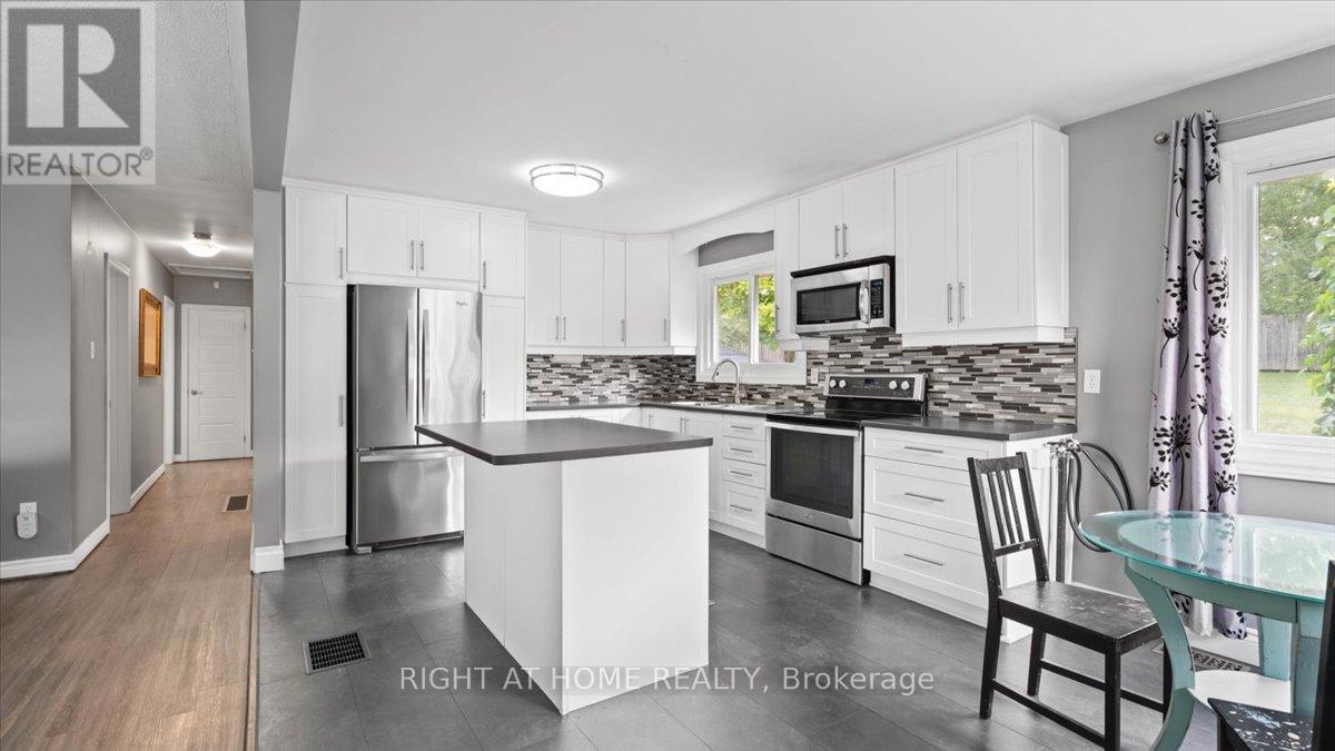 155 Cromwell Street, Trent Hills (Campbellford), Ontario  K0L 1L0 - Photo 13 - X12390826