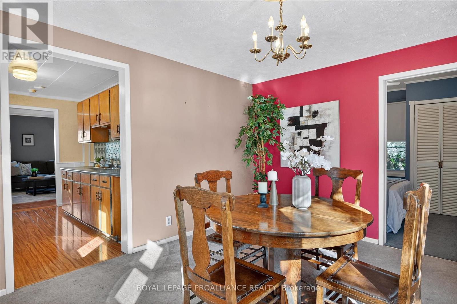 664 Gilchrist Street, Peterborough (Northcrest Ward 5), Ontario  K9H 4P3 - Photo 13 - X12391180