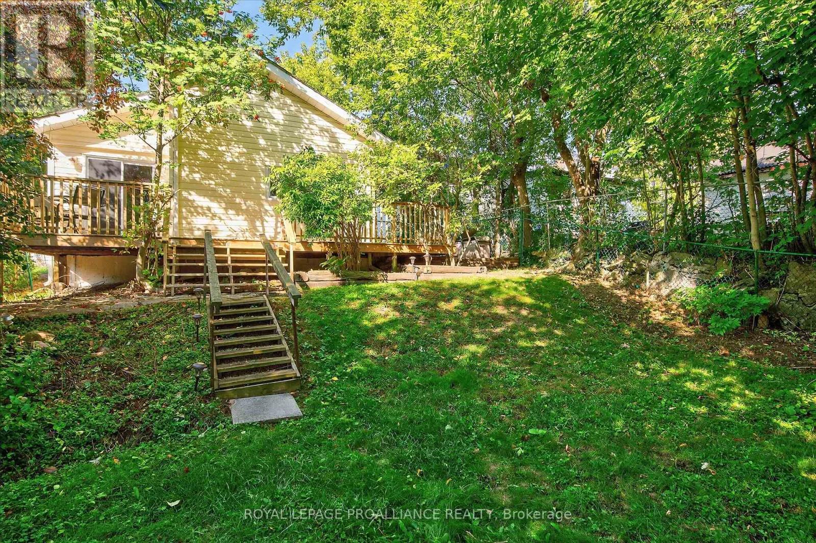 664 Gilchrist Street, Peterborough (Northcrest Ward 5), Ontario  K9H 4P3 - Photo 32 - X12391180