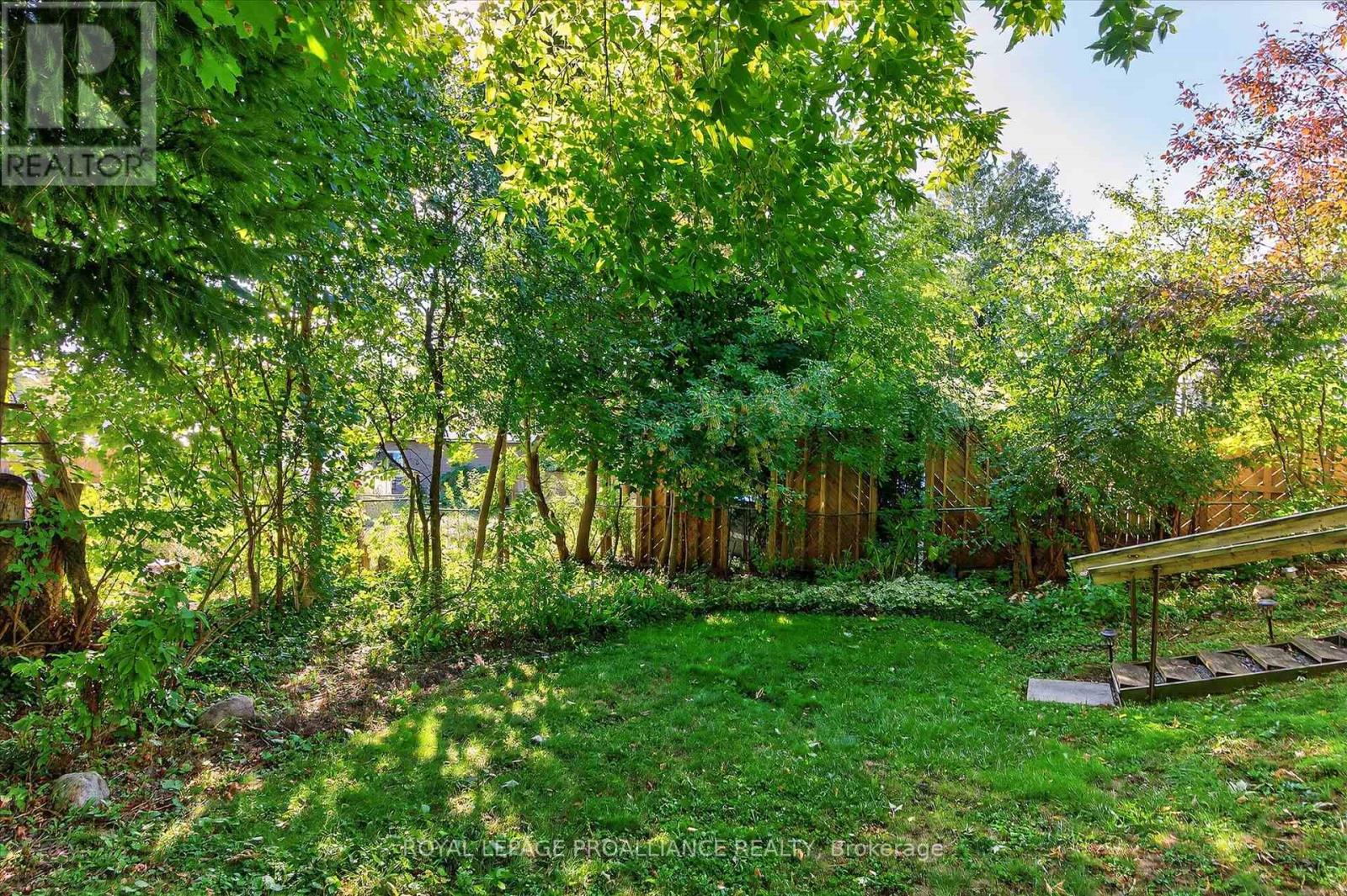 664 Gilchrist Street, Peterborough (Northcrest Ward 5), Ontario  K9H 4P3 - Photo 34 - X12391180