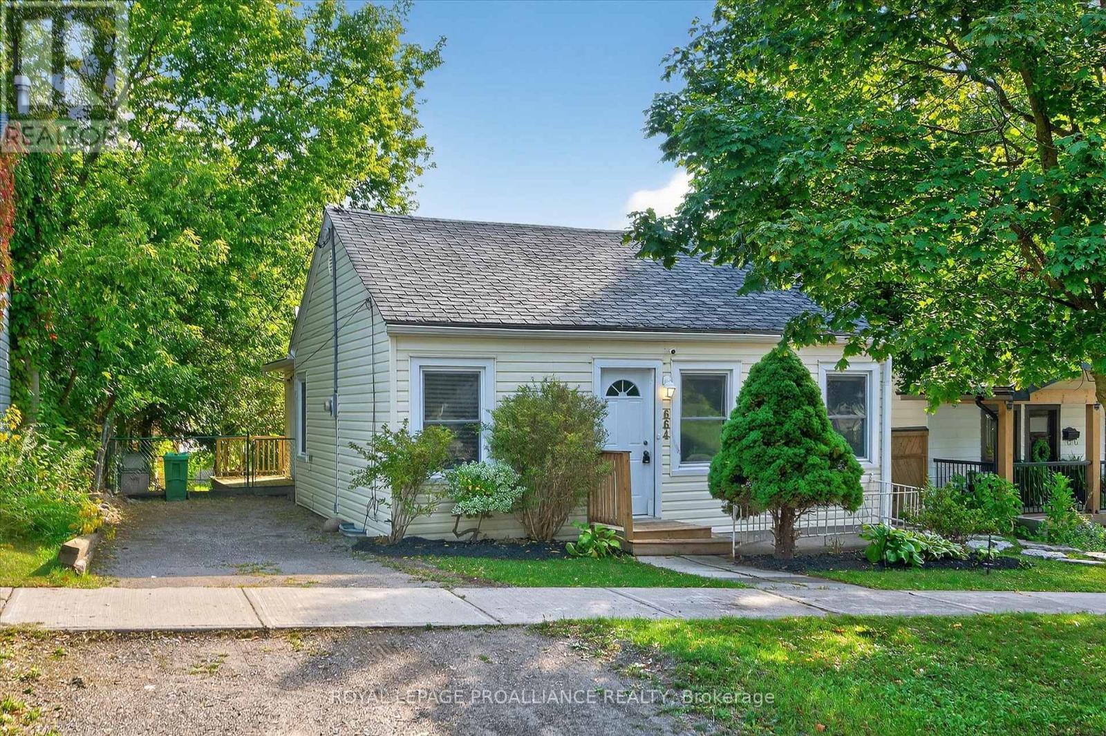 664 Gilchrist Street, Peterborough (Northcrest Ward 5), Ontario  K9H 4P3 - Photo 40 - X12391180
