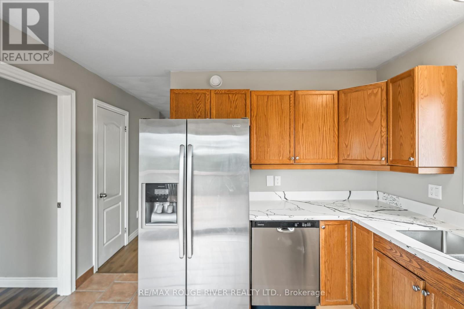 136 Haden Avenue, Peterborough North (North), Ontario  K9H 7P6 - Photo 13 - X12391640