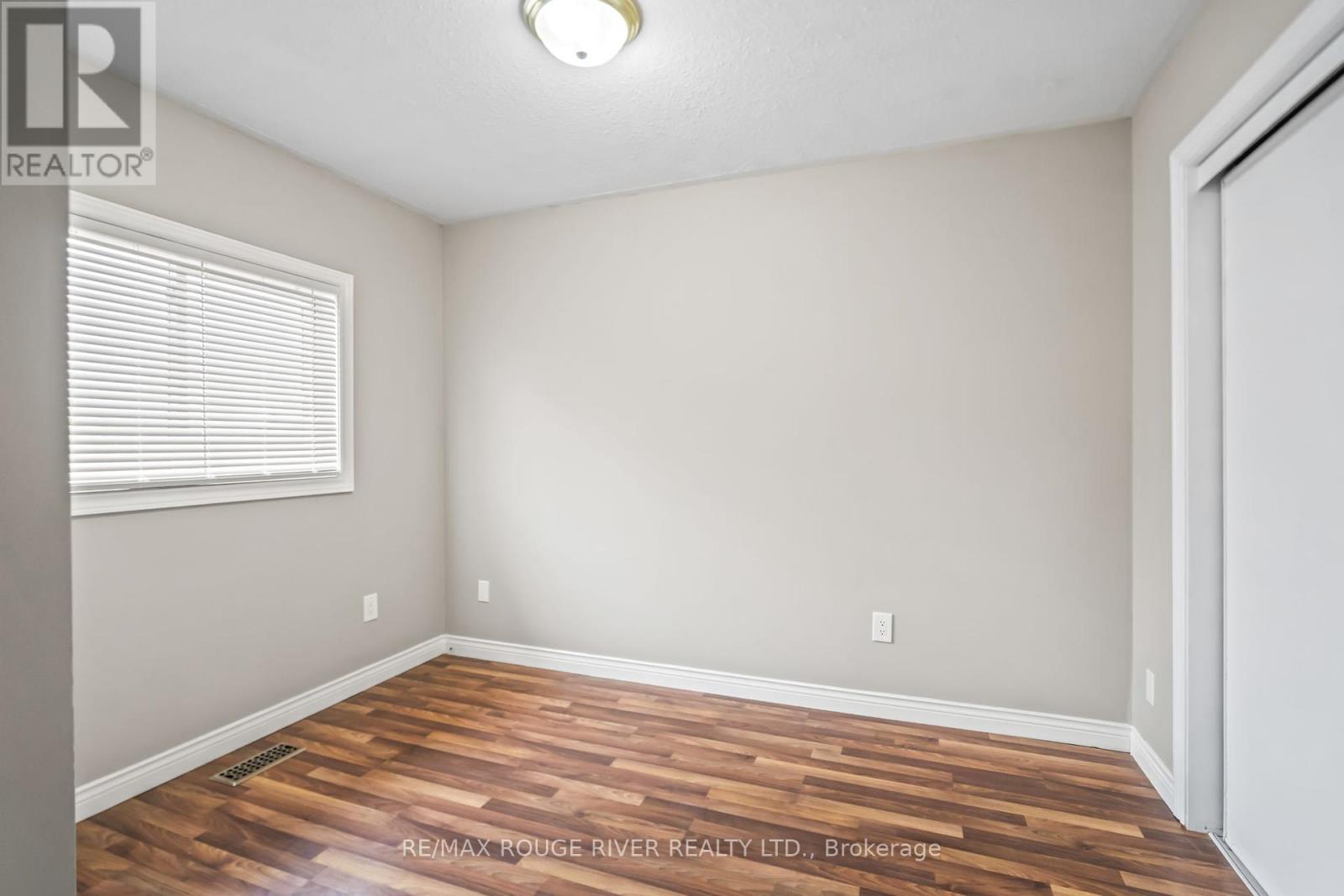 136 Haden Avenue, Peterborough North (North), Ontario  K9H 7P6 - Photo 15 - X12391640