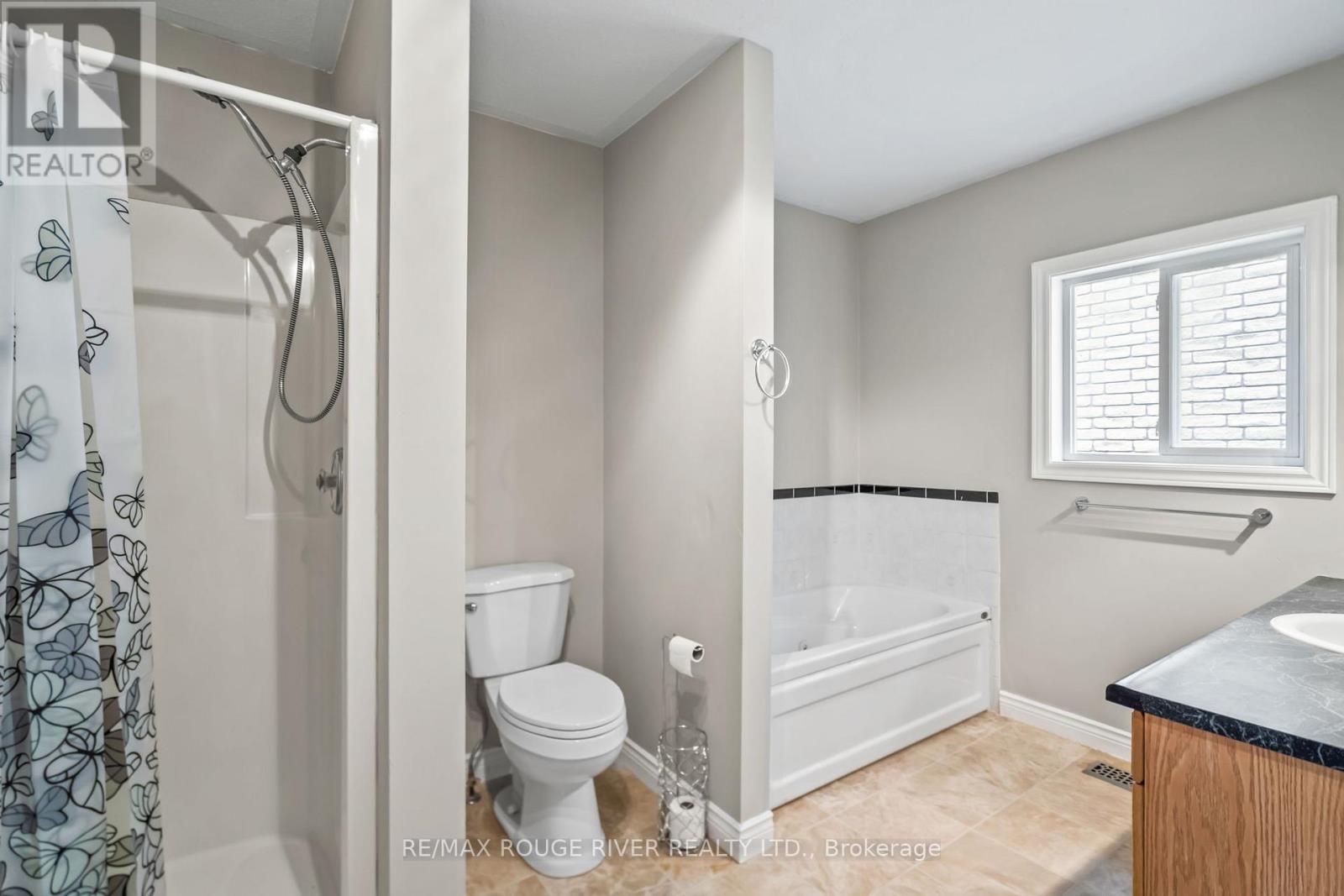 136 Haden Avenue, Peterborough North (North), Ontario  K9H 7P6 - Photo 19 - X12391640