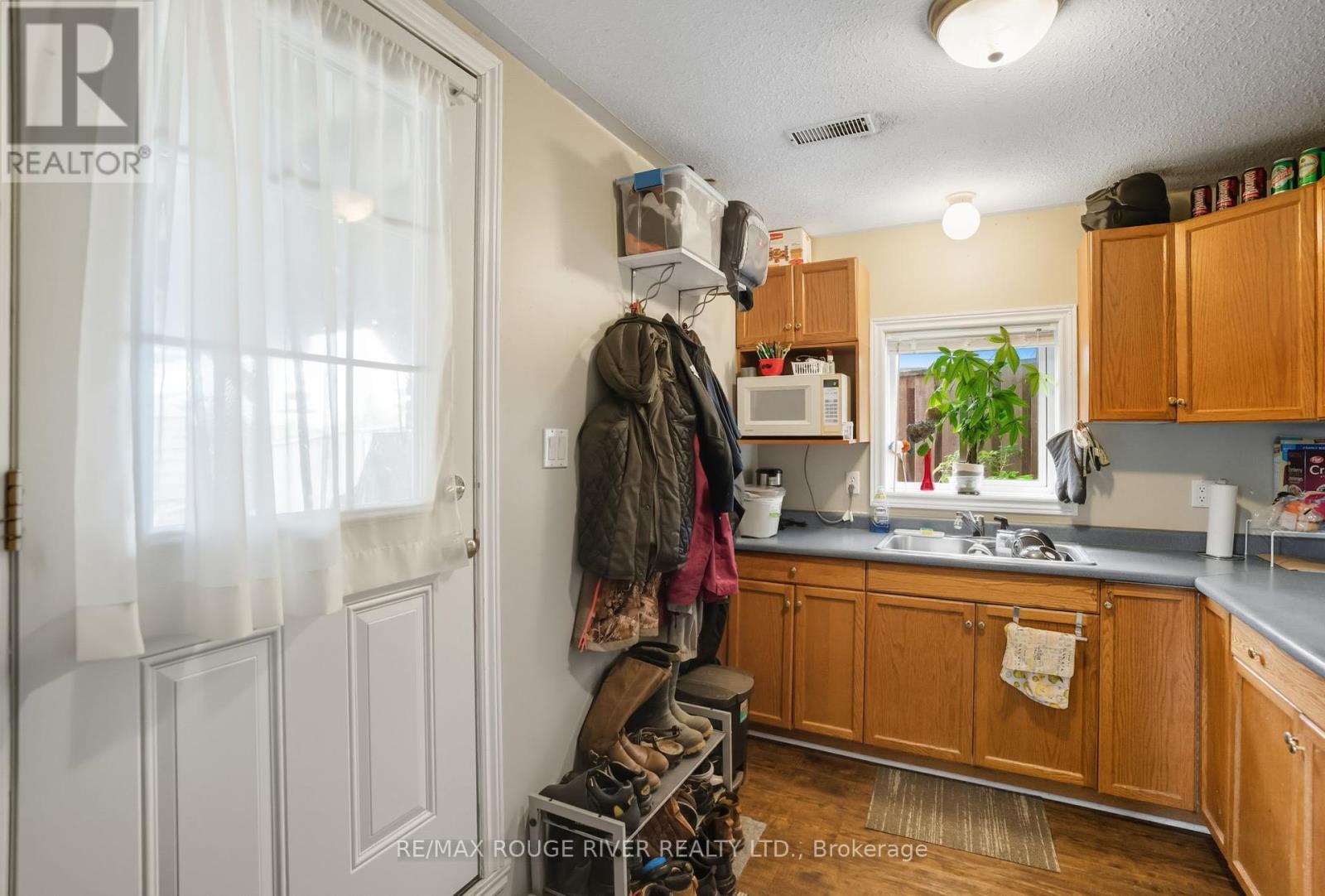 136 Haden Avenue, Peterborough North (North), Ontario  K9H 7P6 - Photo 31 - X12391640
