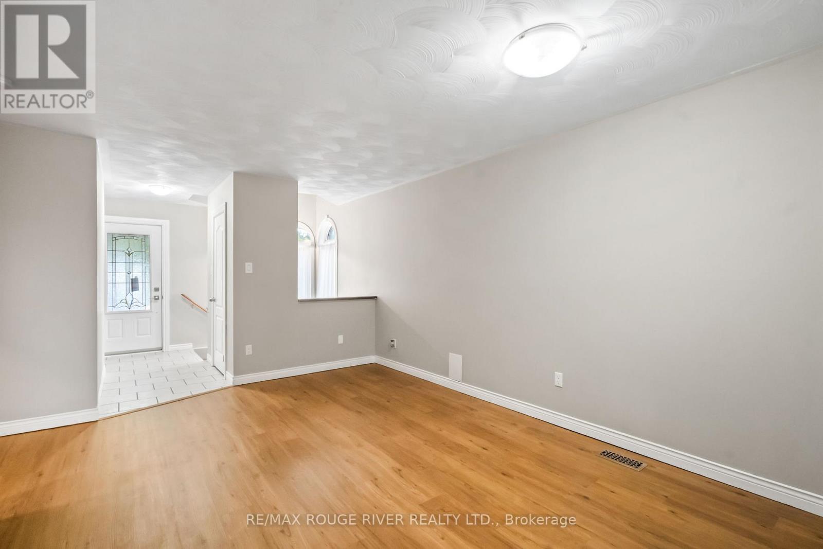 136 Haden Avenue, Peterborough North (North), Ontario  K9H 7P6 - Photo 7 - X12391640