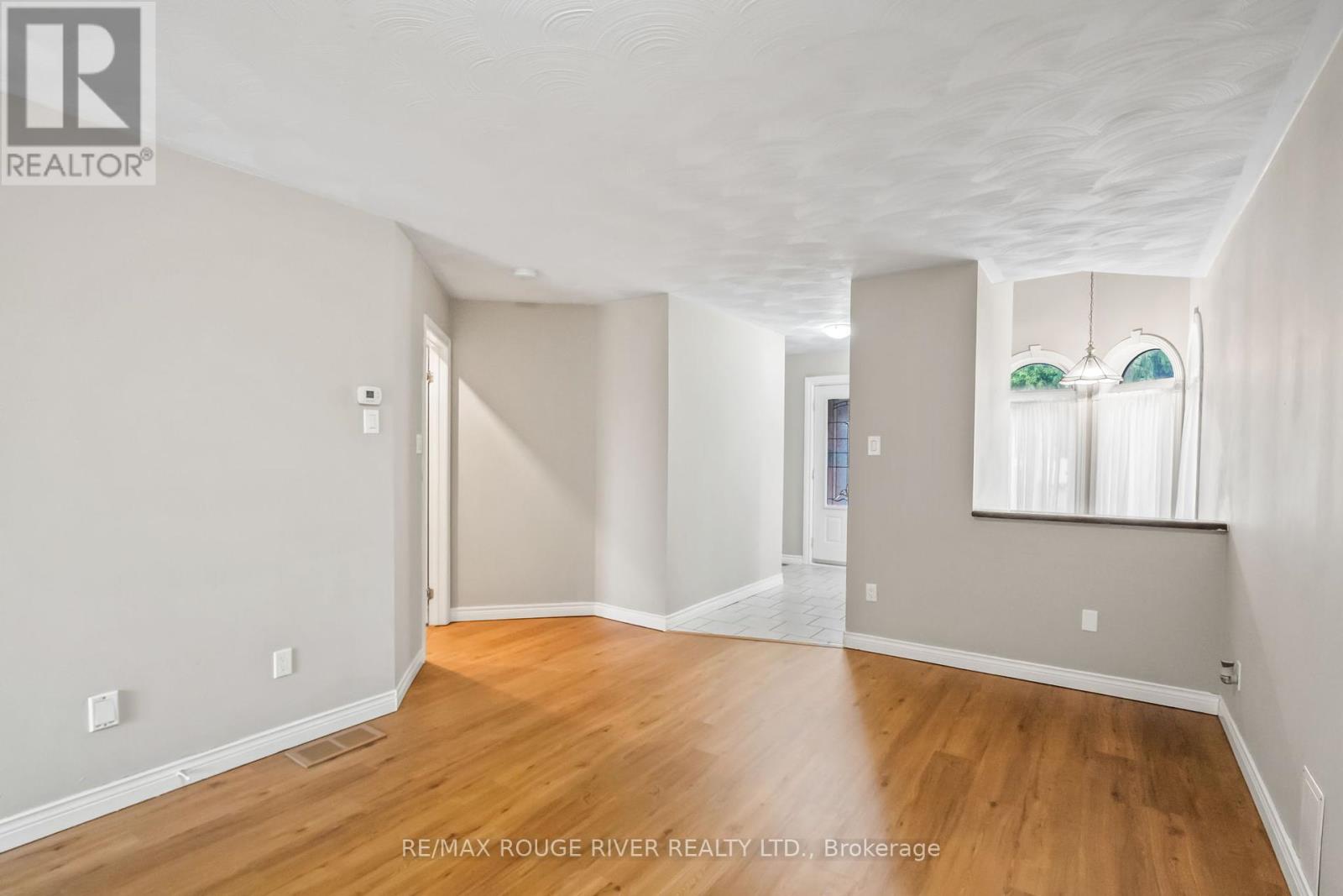 136 Haden Avenue, Peterborough North (North), Ontario  K9H 7P6 - Photo 8 - X12391640