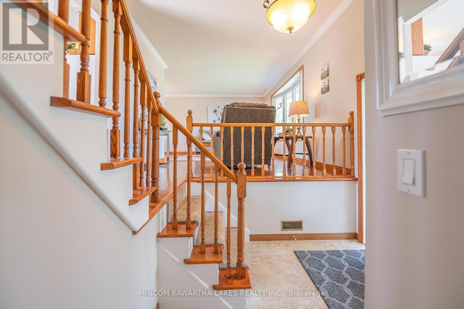 919 Sydenham Road, Peterborough (Ashburnham Ward 4), Ontario  K9J 1K5 - Photo 16 - X12391924