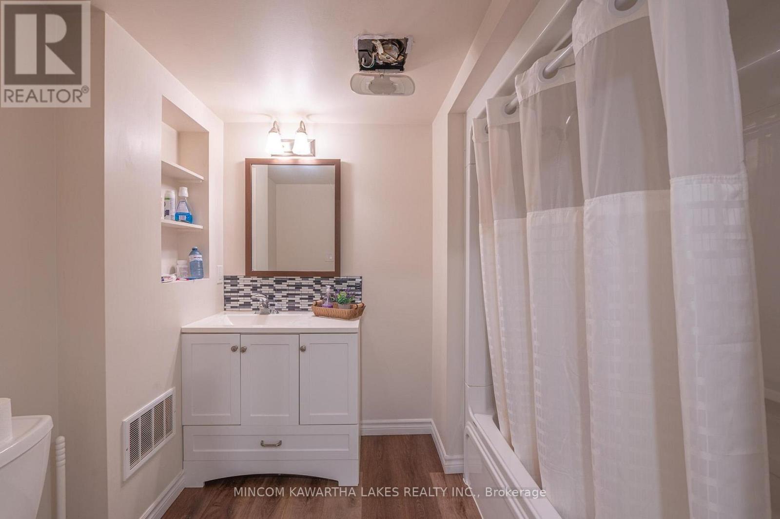 919 Sydenham Road, Peterborough (Ashburnham Ward 4), Ontario  K9J 1K5 - Photo 31 - X12391924