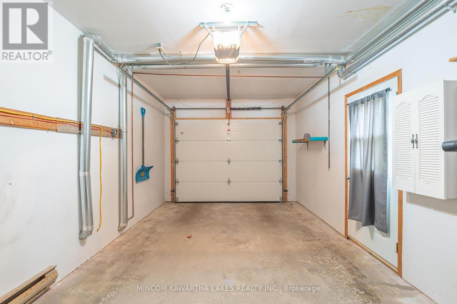 919 Sydenham Road, Peterborough (Ashburnham Ward 4), Ontario  K9J 1K5 - Photo 32 - X12391924