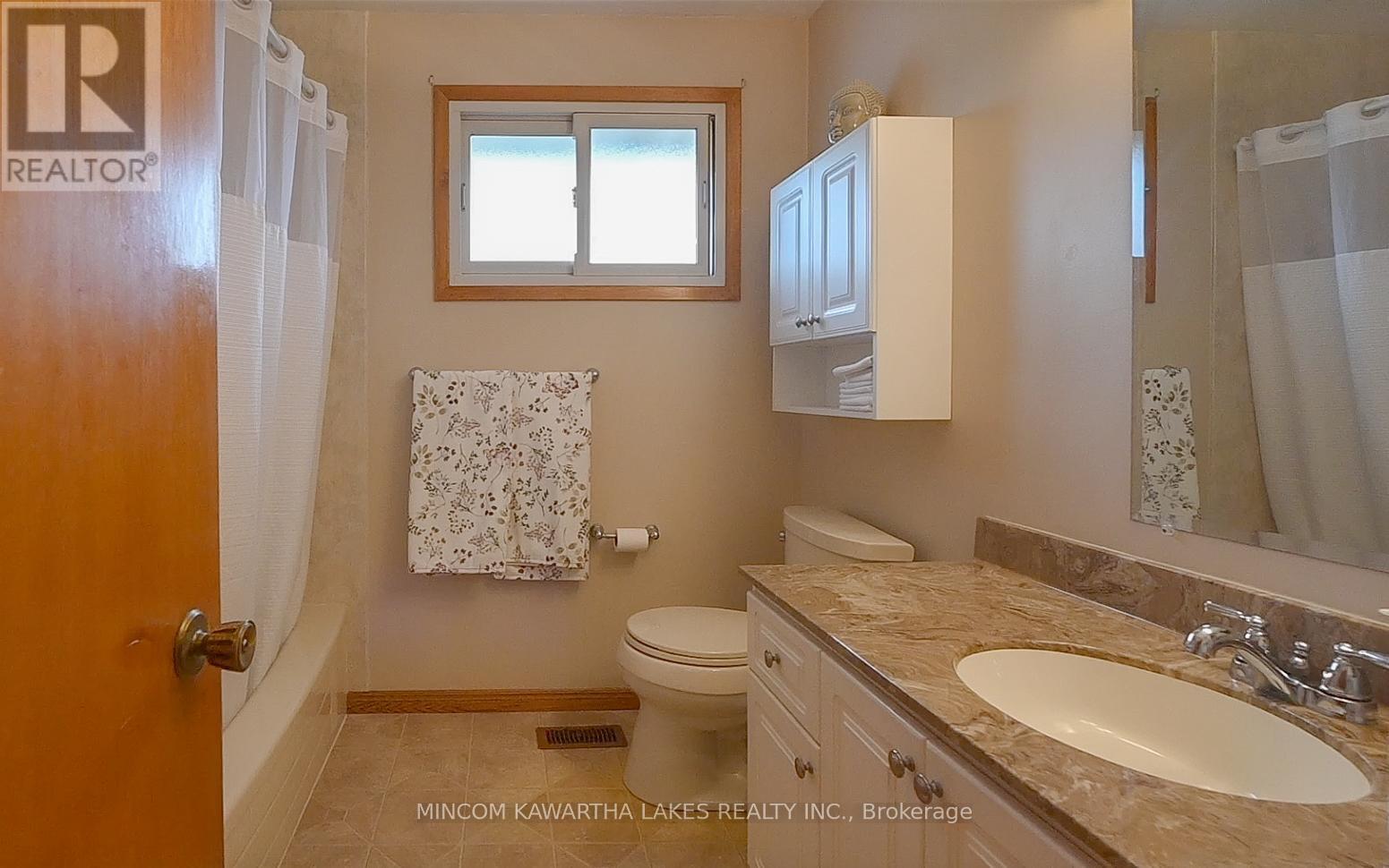 919 Sydenham Road, Peterborough (Ashburnham Ward 4), Ontario  K9J 1K5 - Photo 44 - X12391924